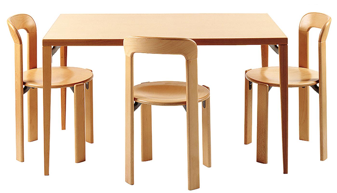 Contemporary Set of 4 Natural Rey Chairs by Dietiker, a Swiss Icon Since 1971