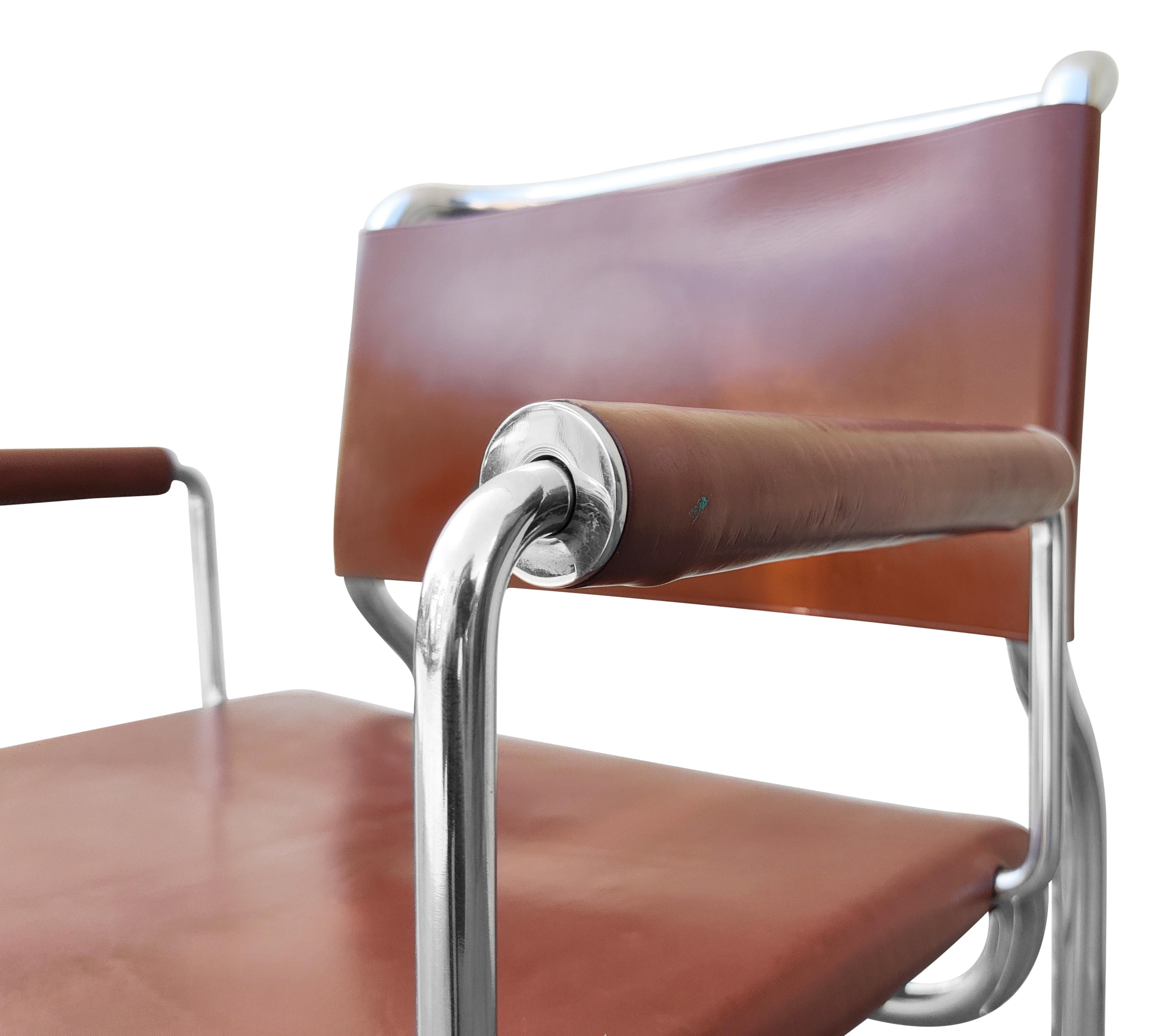 Fin du 20e siècle Nicos Zographos ensemble de 4 fauteuils de salle à manger rares en acier inoxydable et cuir en vente