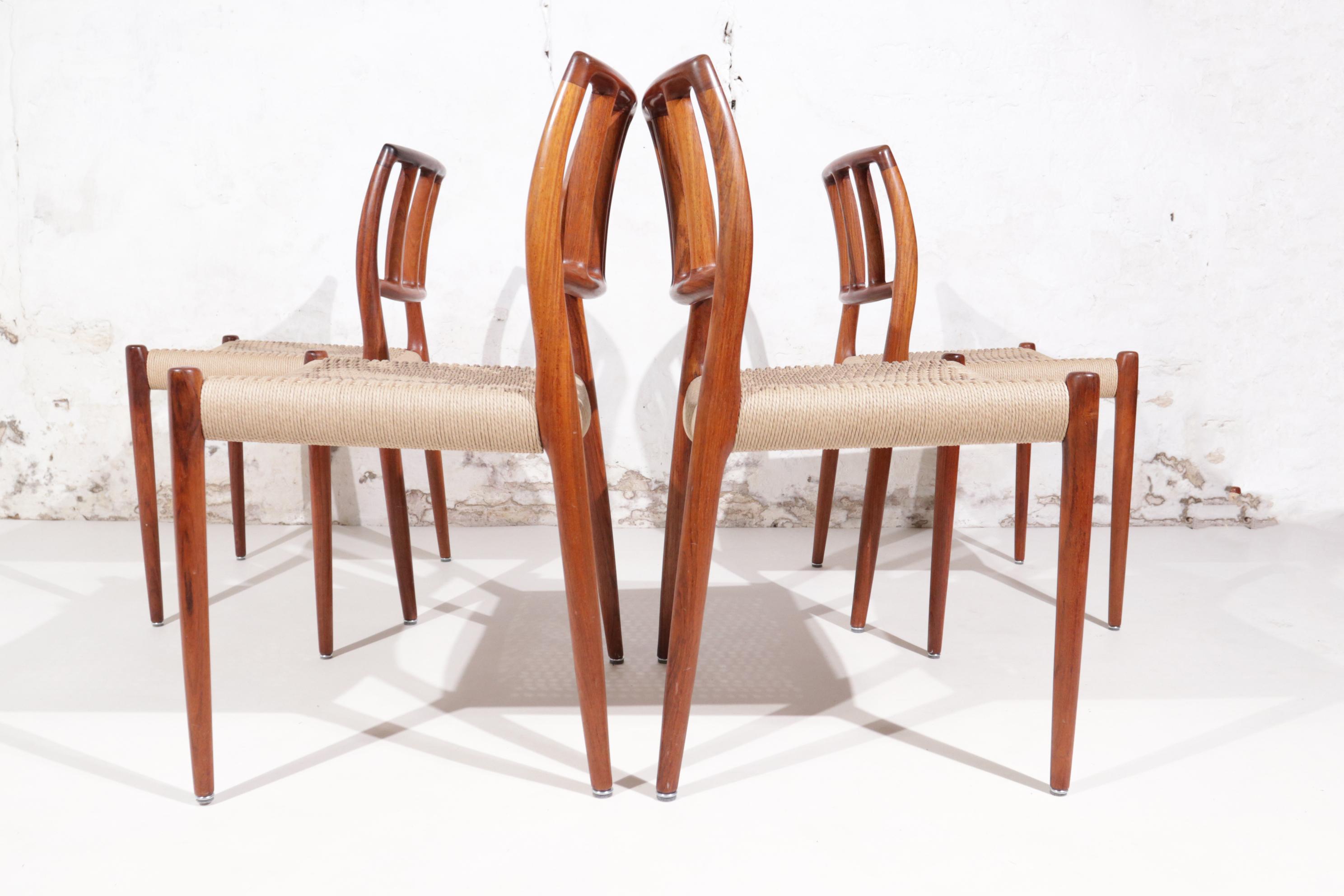 Ensemble de 4 chaises de salle à manger en palissandre Niels Moller modèle 83, Danemark, 1975 en vente 10