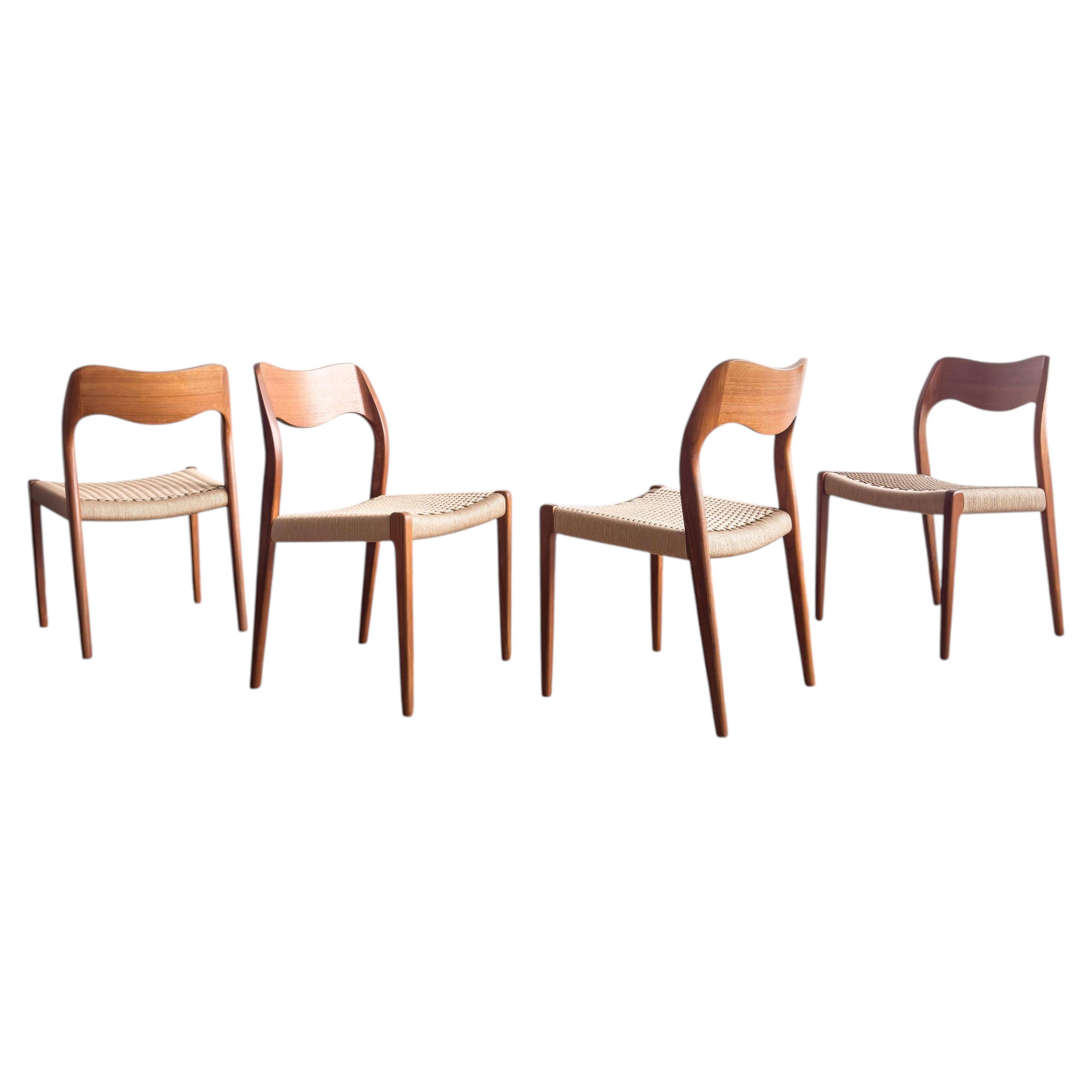 J.L Moller NO.71 Niels O. Moller デンマーク Set of 4 Niels O. Møller Model 71 Dining Chairs, Denmark For Sale