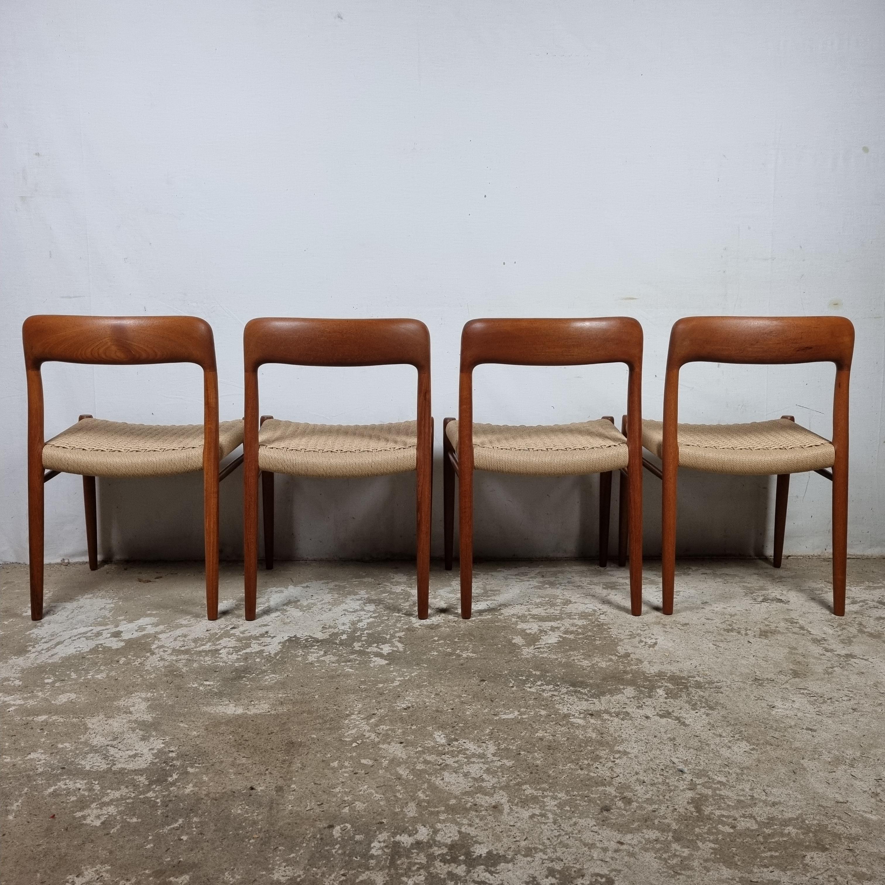 Set of 4 Niels Otto Møller Chairs Model nr 75 + Ottoman model 80A 1960s For Sale 7