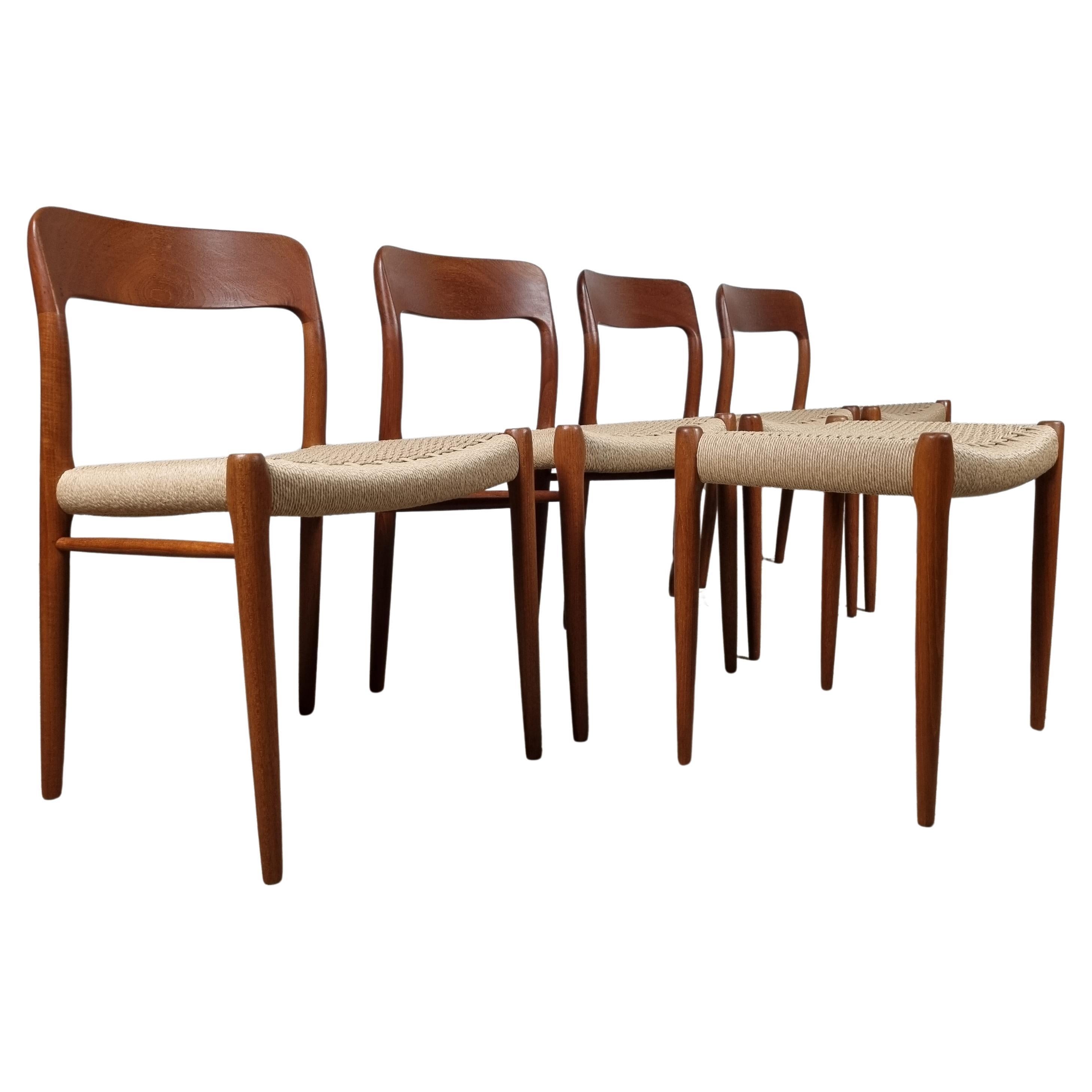 Set of 4 Niels Otto Møller Chairs Model nr 75 + Ottoman model 80A 1960s For Sale