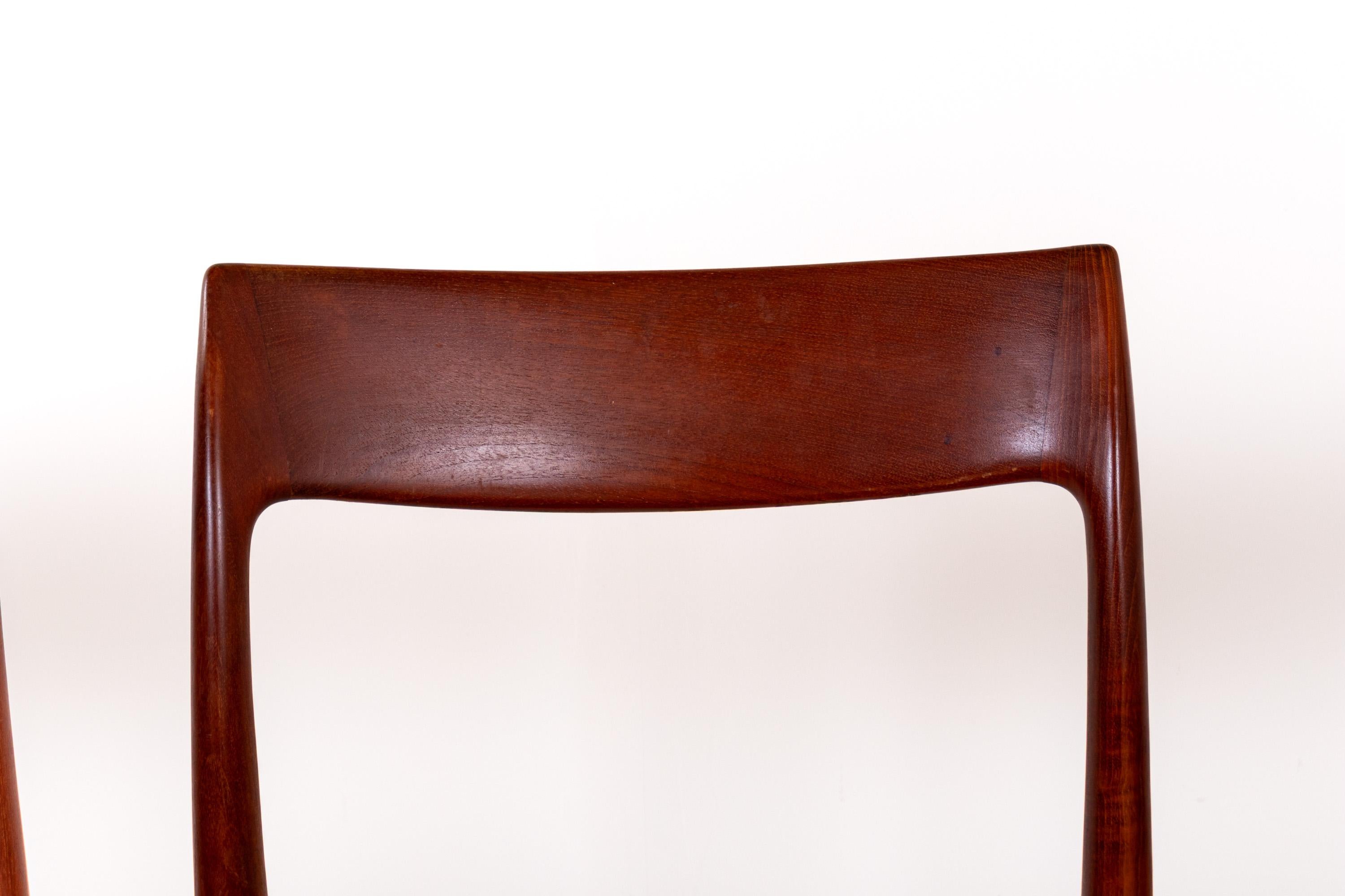 Juego de 4 sillas de comedor de teca Niels Otto Møller Model 77, Dinamarca, Años 60 mediados del siglo XX en venta