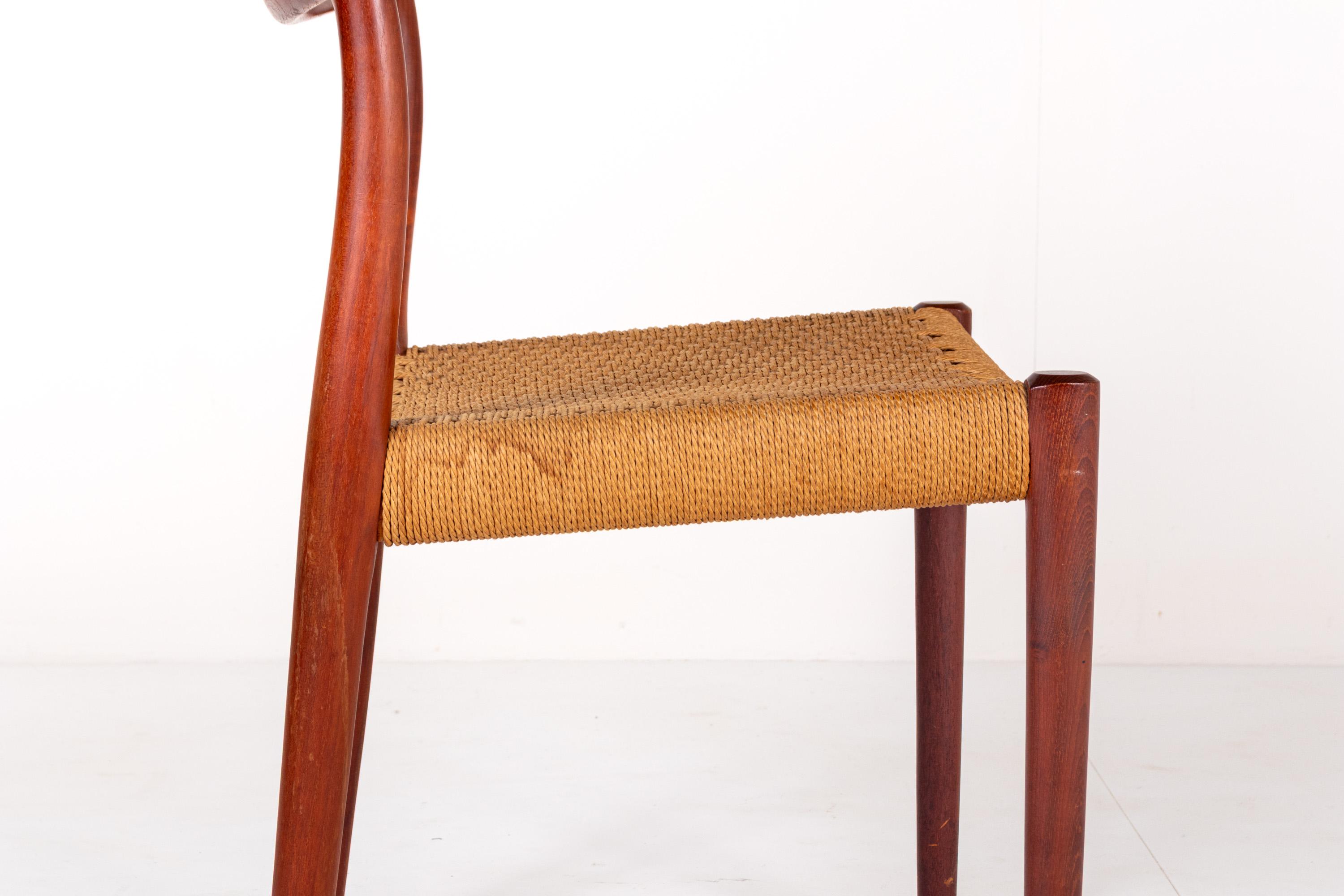 Juego de 4 sillas de comedor de teca Niels Otto Møller Model 77, Dinamarca, Años 60 Teca en venta