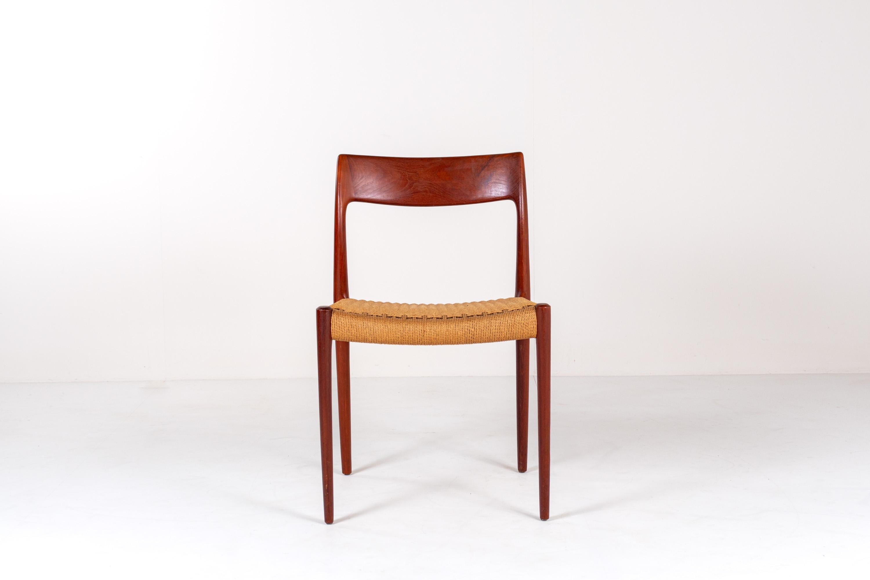 Juego de 4 sillas de comedor de teca Niels Otto Møller Model 77, Dinamarca, Años 60 en venta 2