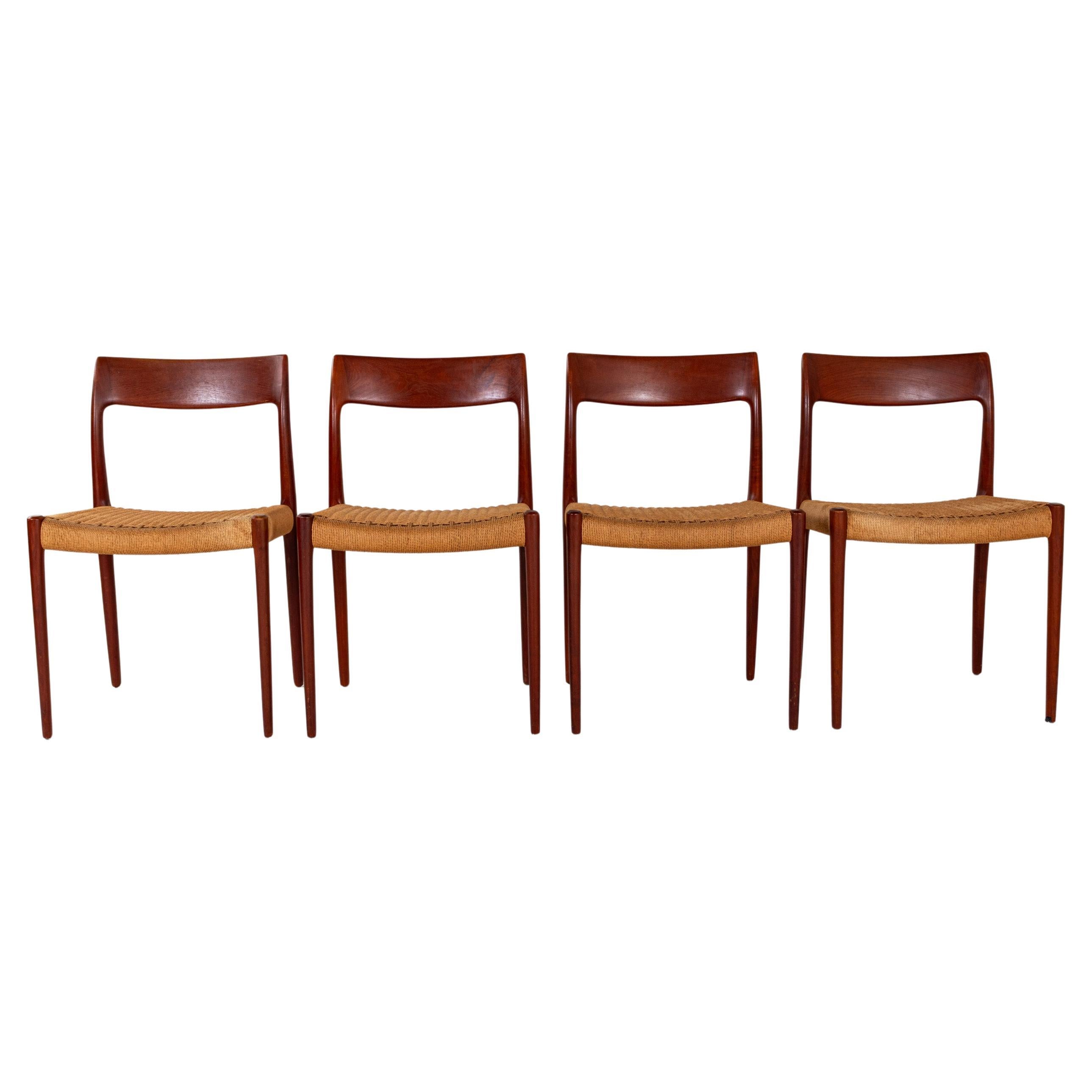 Juego de 4 sillas de comedor de teca Niels Otto Møller Model 77, Dinamarca, Años 60