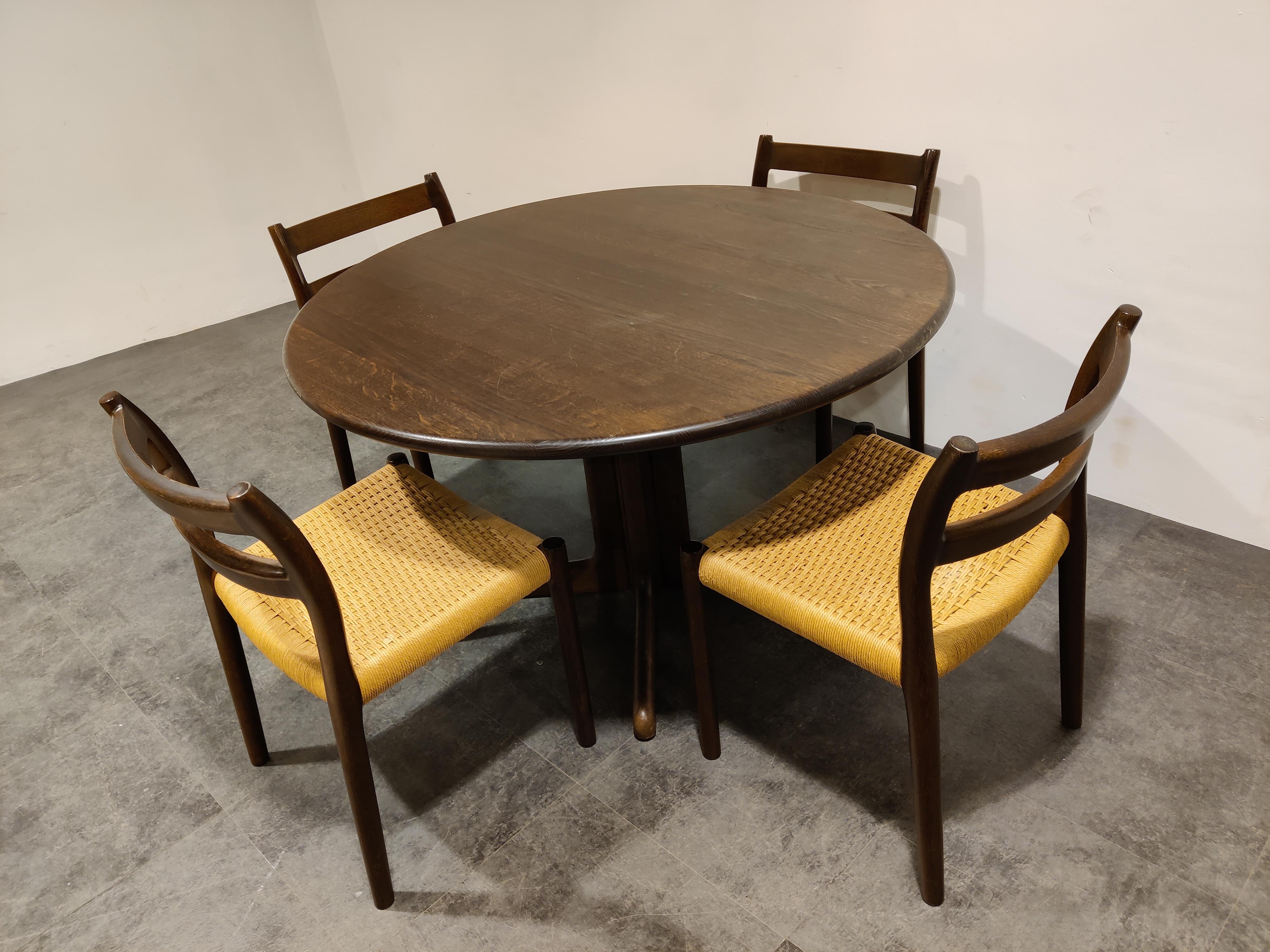 Scandinavian Modern Set of 4 Niels Otto Moller Model 84 Dining Chairs with Table, 1960s