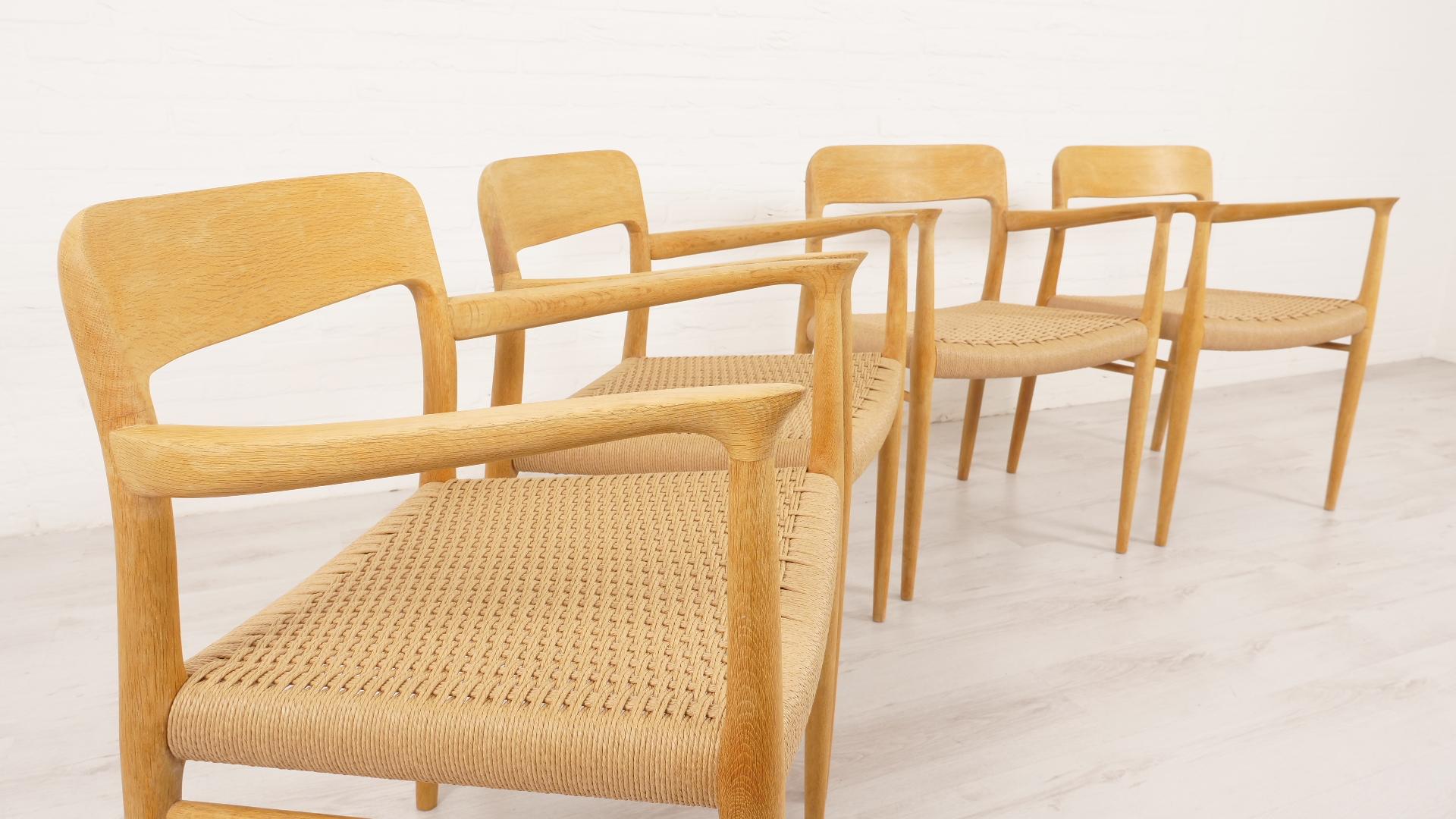 Ensemble de 4 chaises de salle à manger vintage Niels Otto Moller  Modèle 56  Chêne  Restauré 1