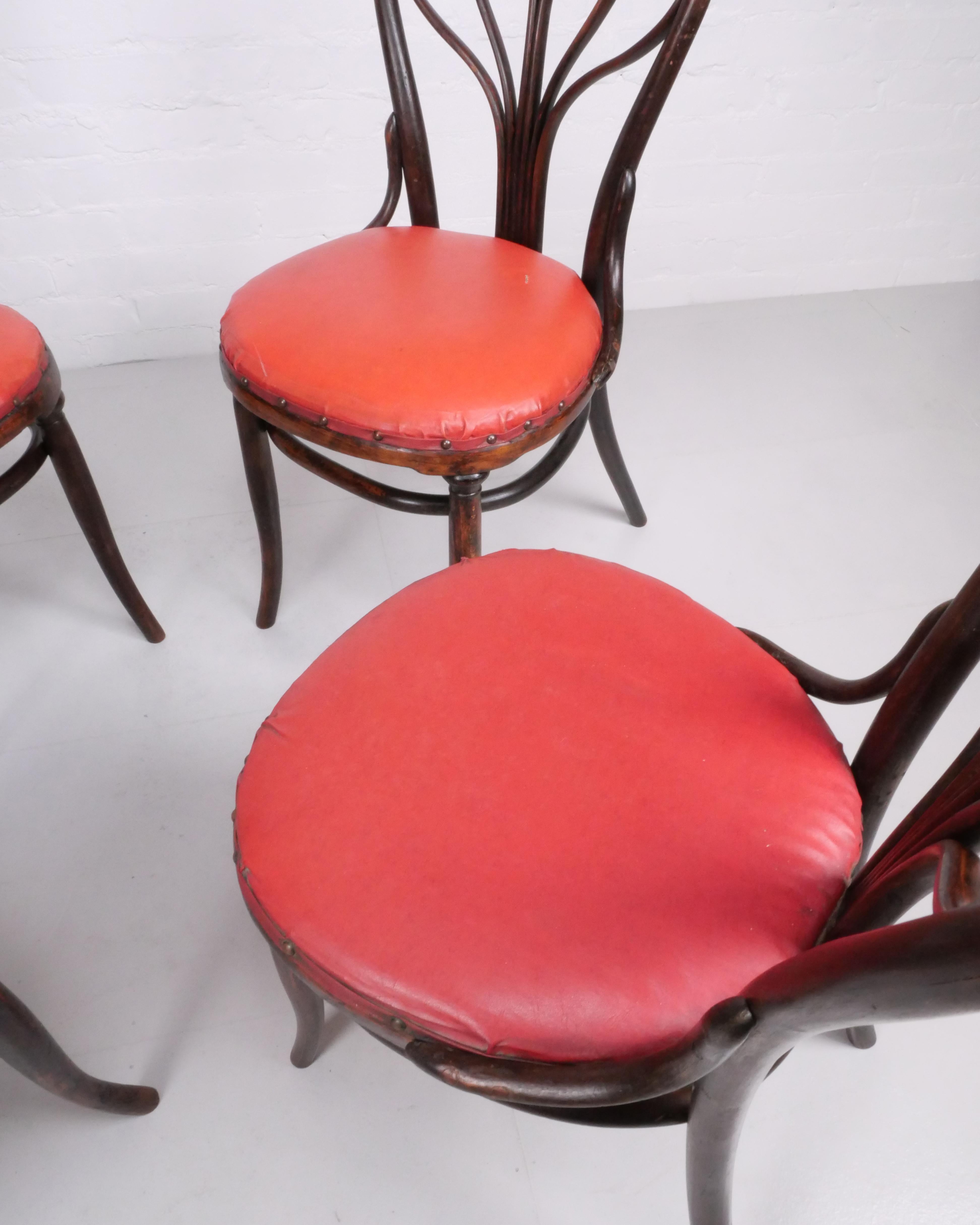 Set of 4 no.25 dining chairs by Gebrüder Thonet, c. 1870 For Sale 2
