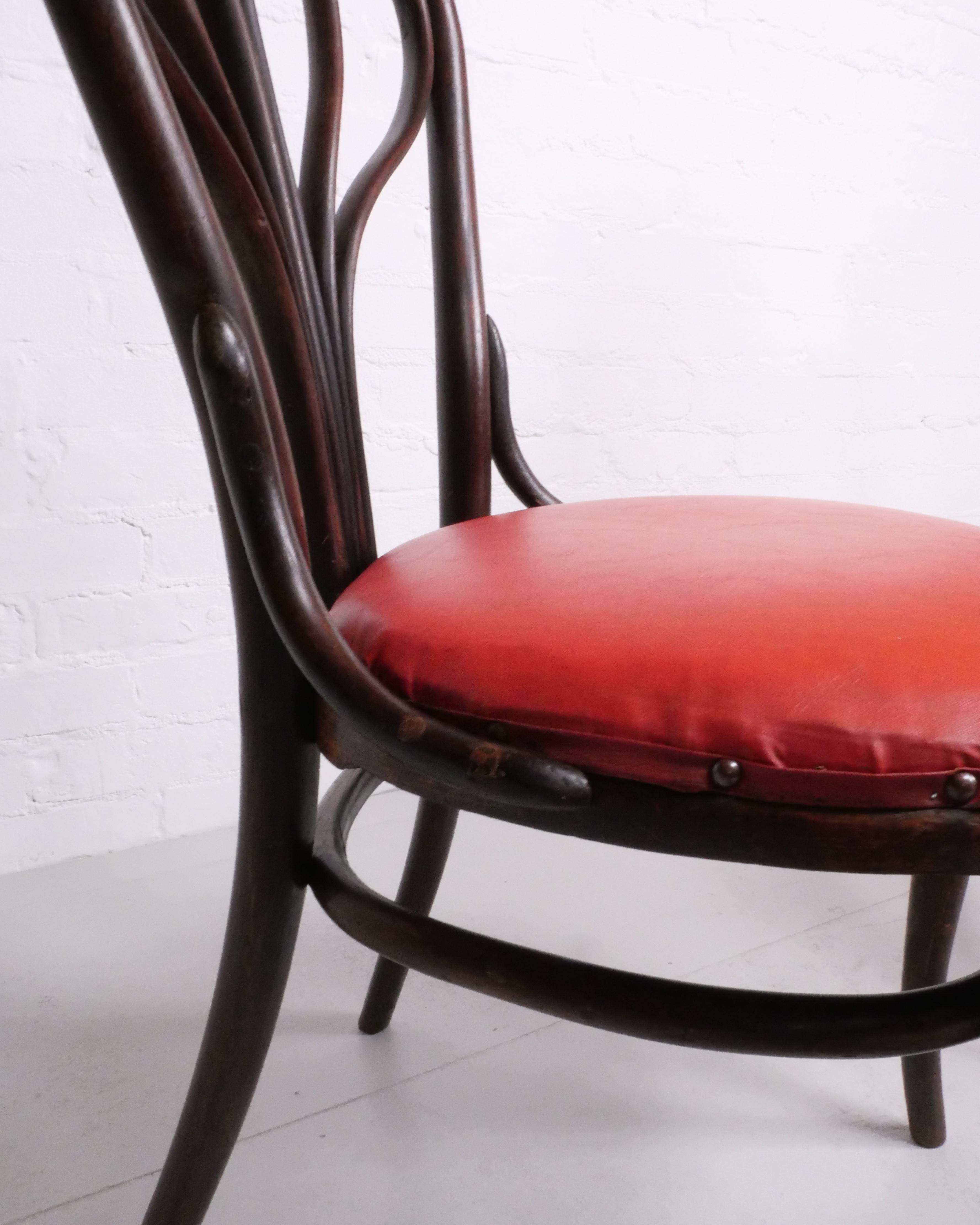 Set of 4 no.25 dining chairs by Gebrüder Thonet, c. 1870 For Sale 4