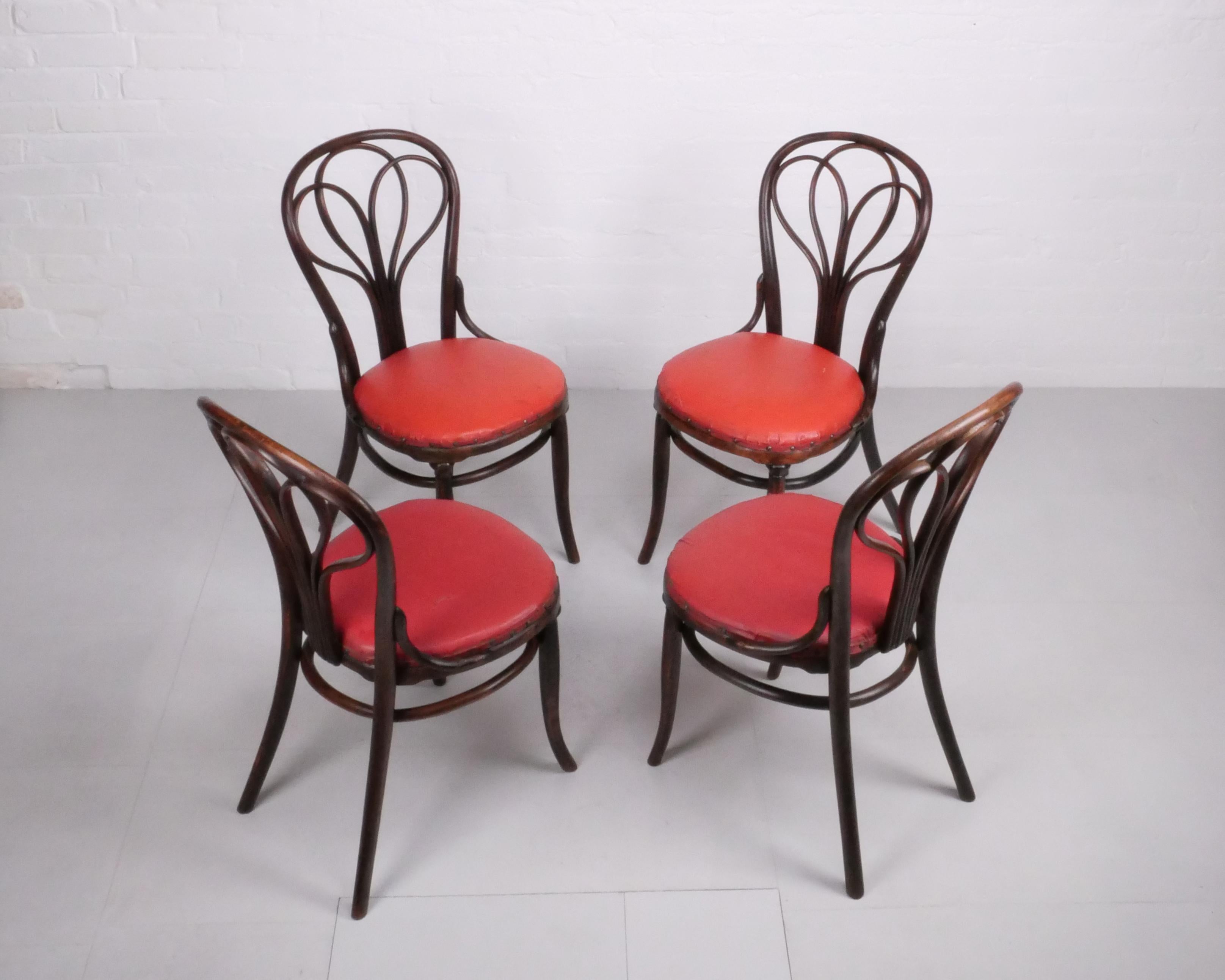 Art Nouveau Set of 4 no.25 dining chairs by Gebrüder Thonet, c. 1870 For Sale