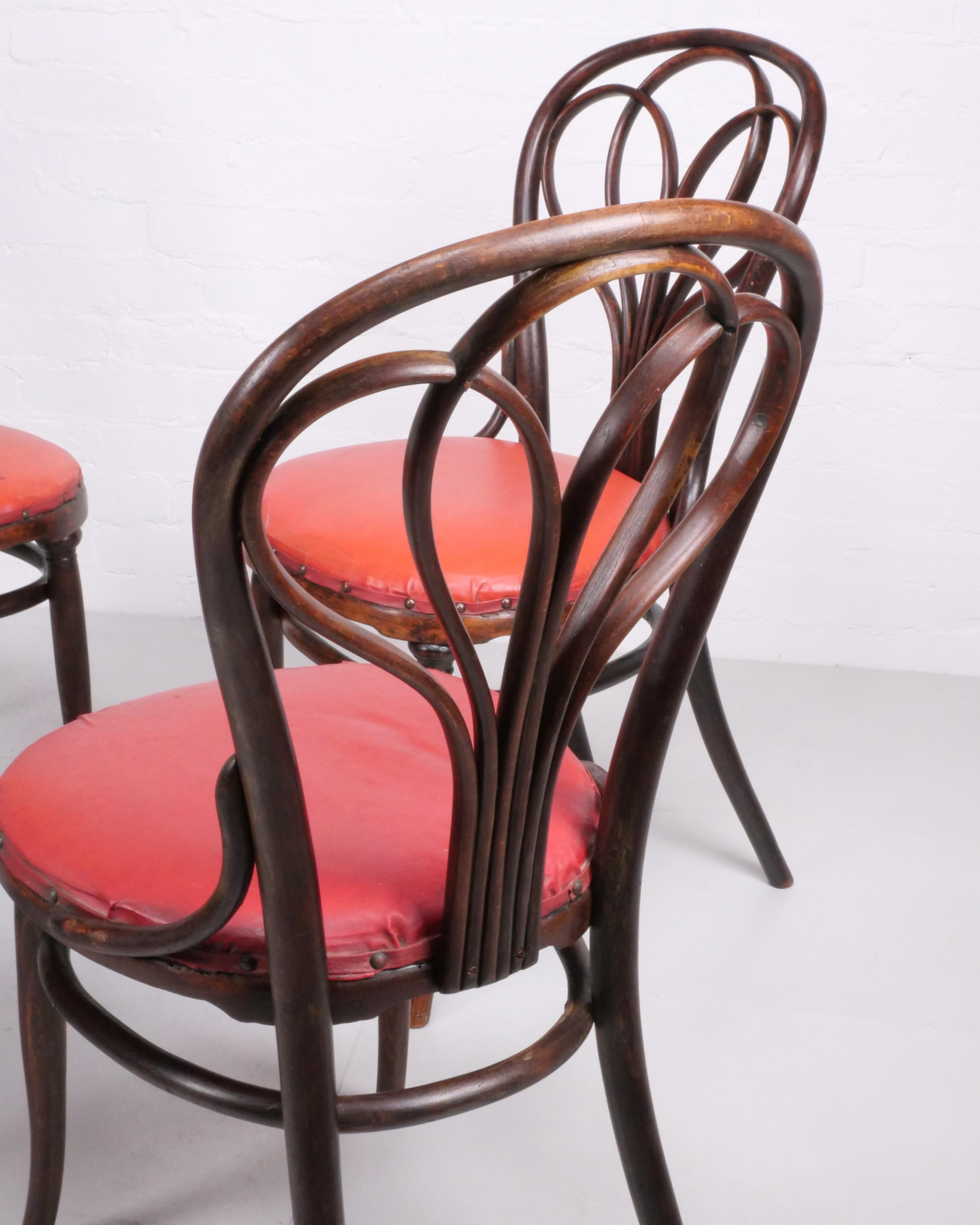 Plywood Set of 4 no.25 dining chairs by Gebrüder Thonet, c. 1870 For Sale