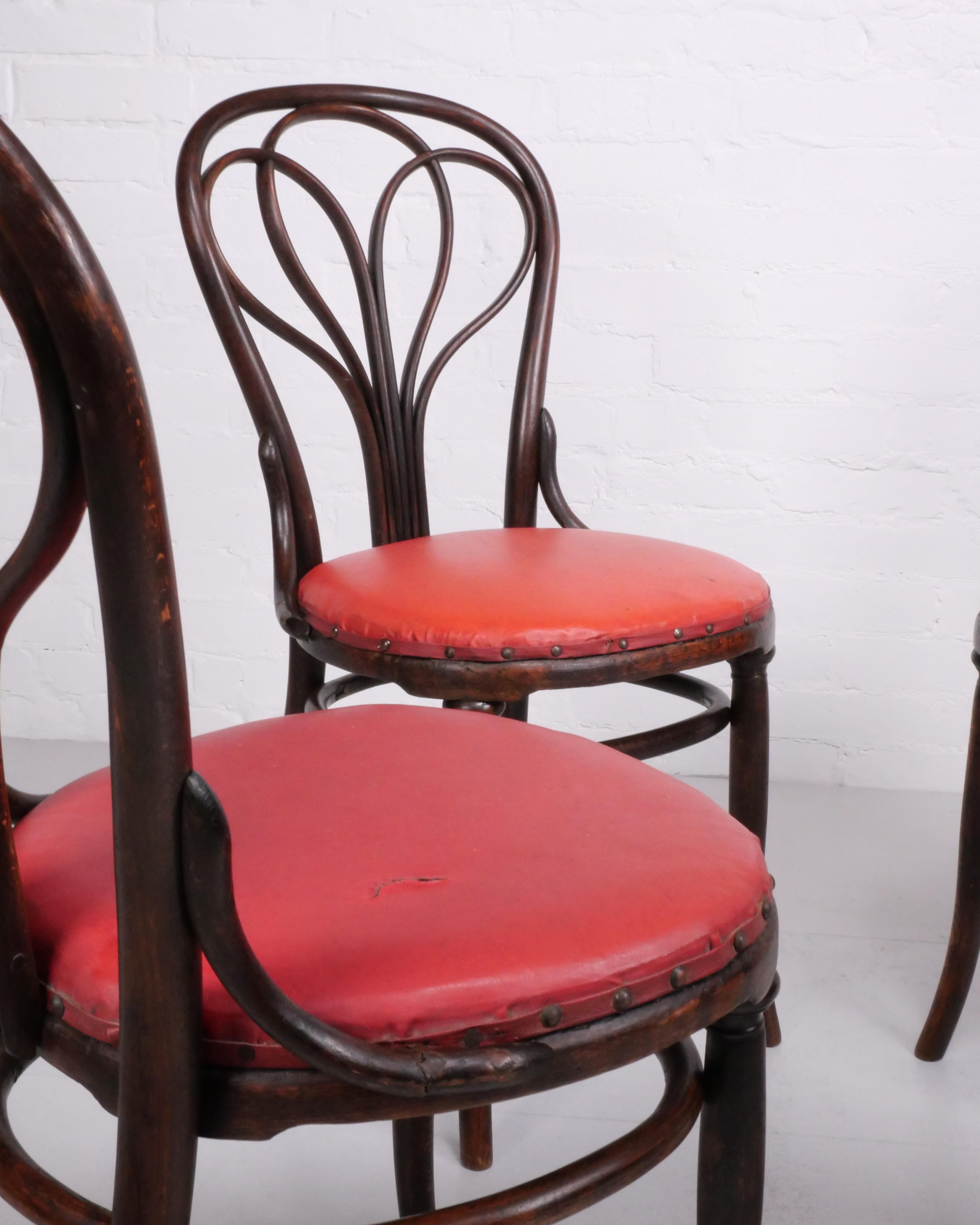 Set of 4 no.25 dining chairs by Gebrüder Thonet, c. 1870 For Sale 1