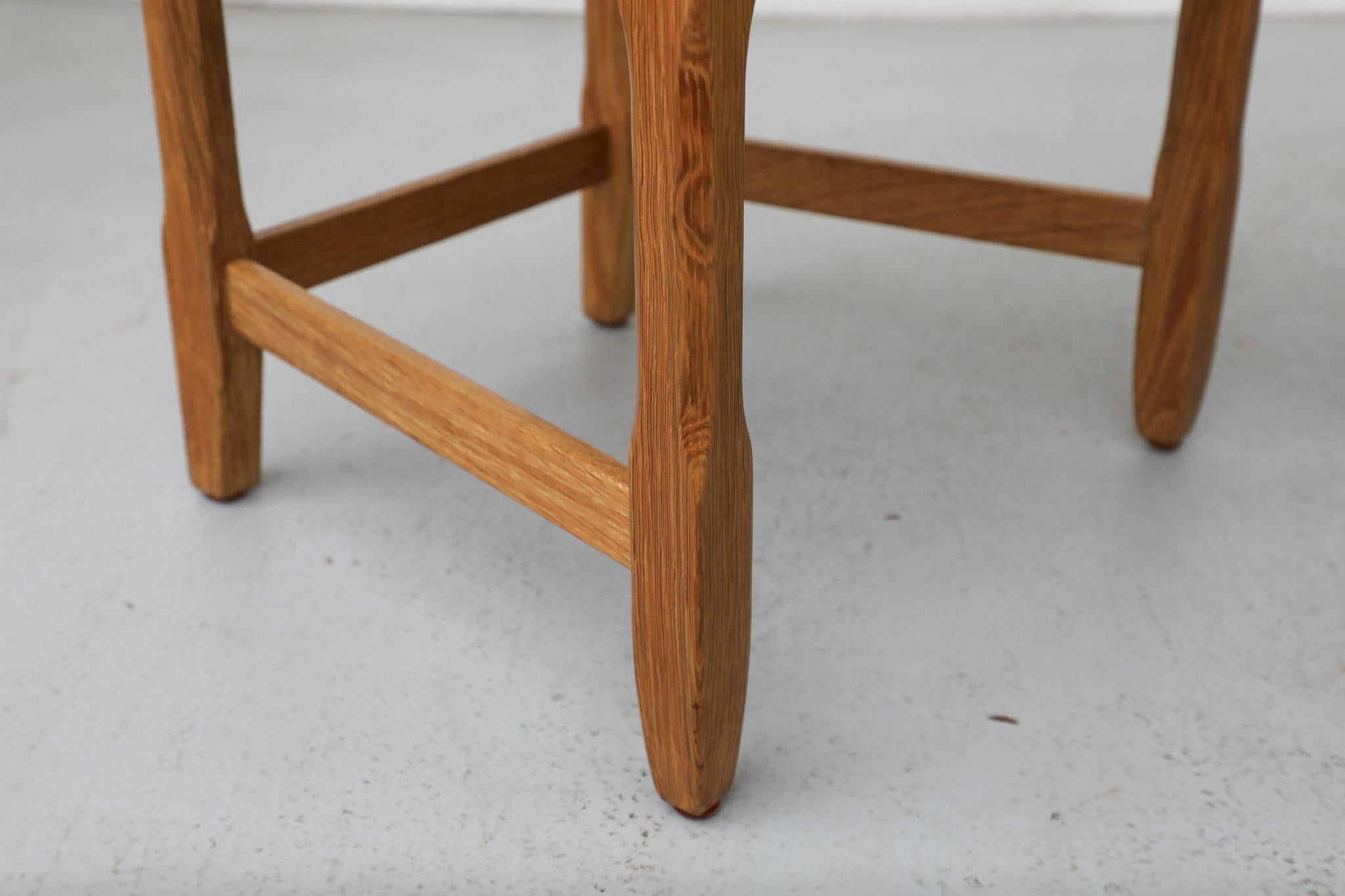 Set di 4 sedie da pranzo con schienale decorativo in Oak Brutalist di Henning Kjaernulf in vendita 8