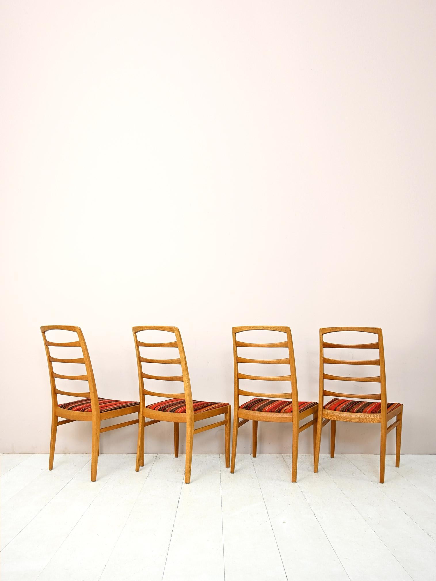 Set of 4 Oak Chairs In Good Condition In Brescia, IT