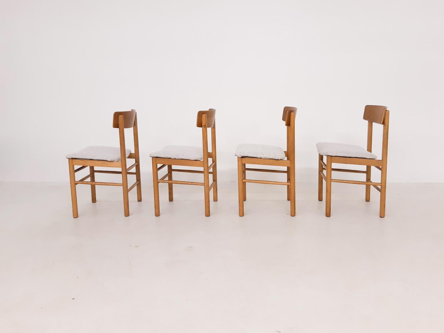 Scandinavian Modern Set of 4 Oak Dining Chairs in the Style of Borge Mogensen, Denmark, 1960s For Sale