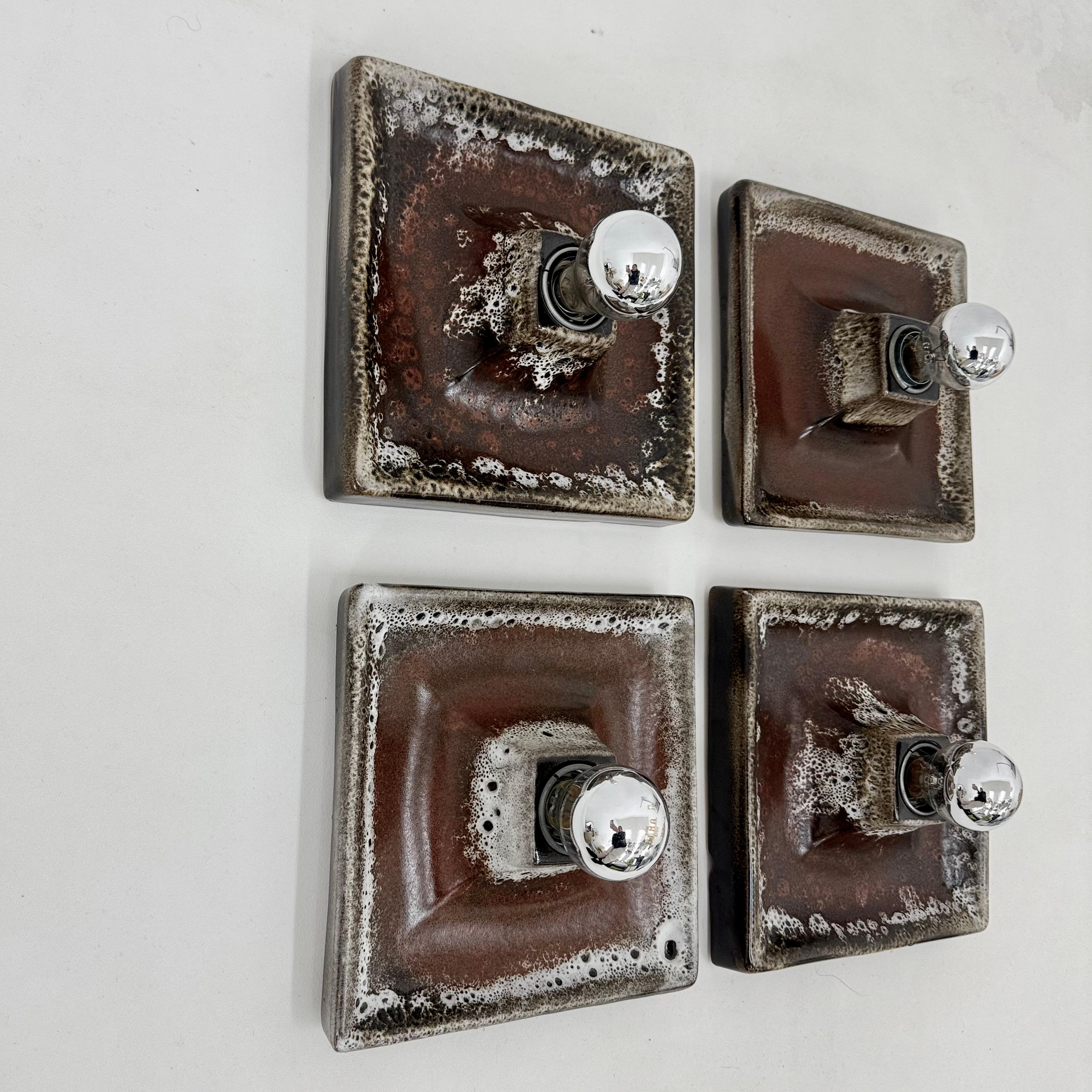 Ceramica Set di 4 lampade da parete in ceramica marrone, anni '70 in vendita