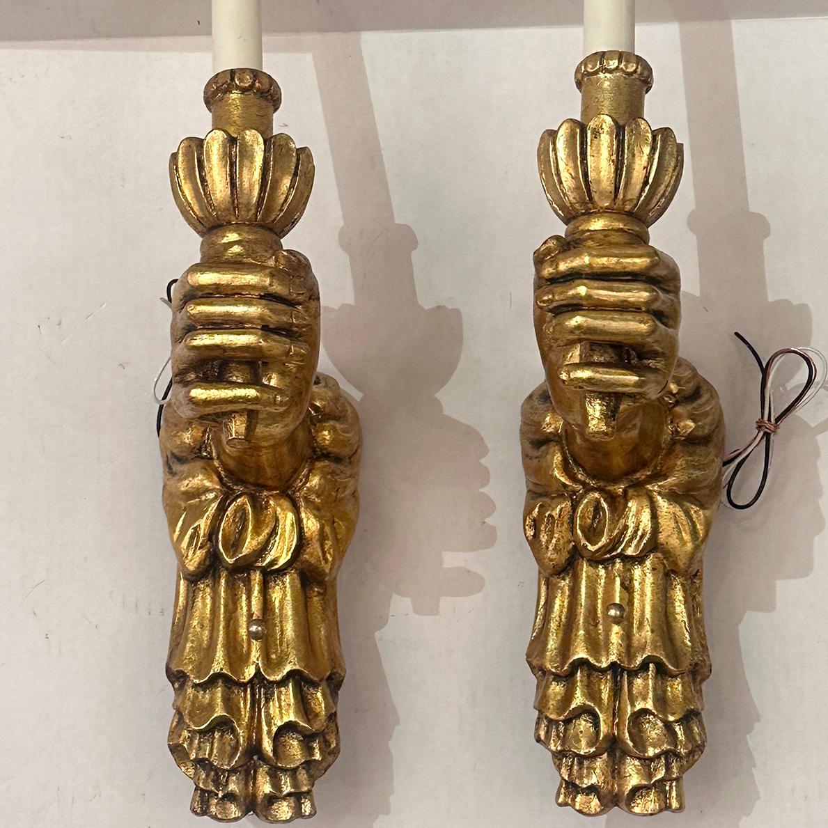 Foglia d’oro Set di 4 lampade a mano dorate, vendute a coppia in vendita
