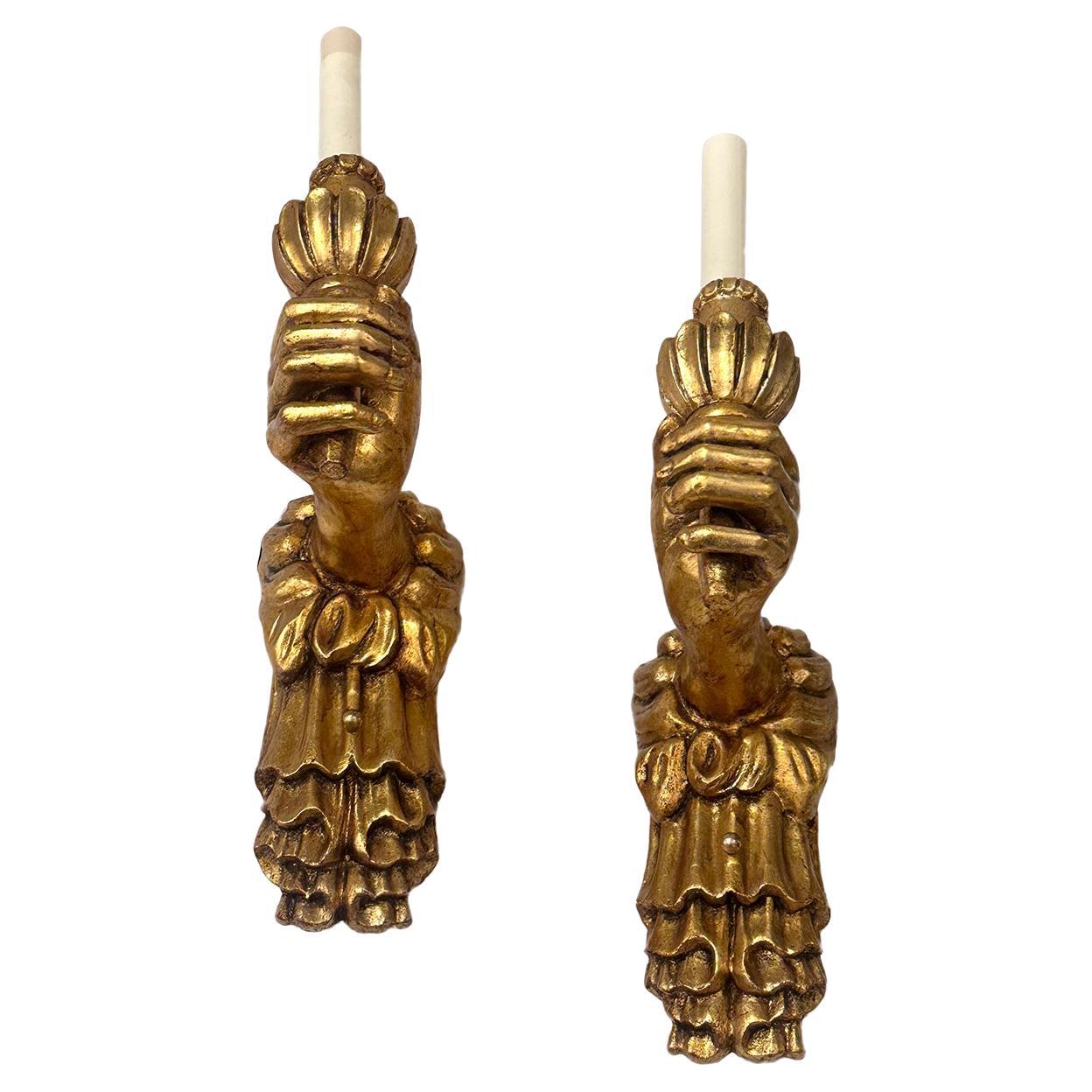 Set di 4 lampade a mano dorate, vendute a coppia in vendita
