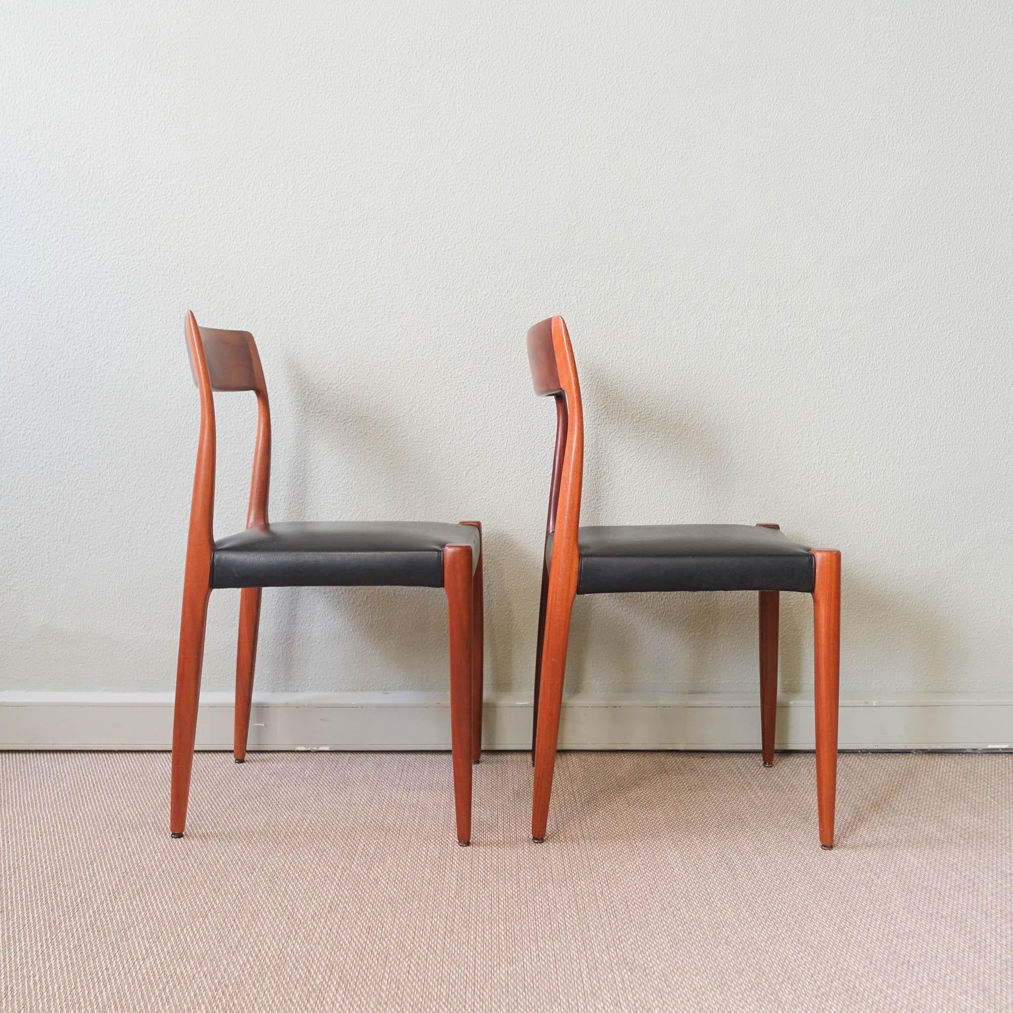 Set of 4 Olaio Chairs Model Caravela by José Espinho, 1965 3
