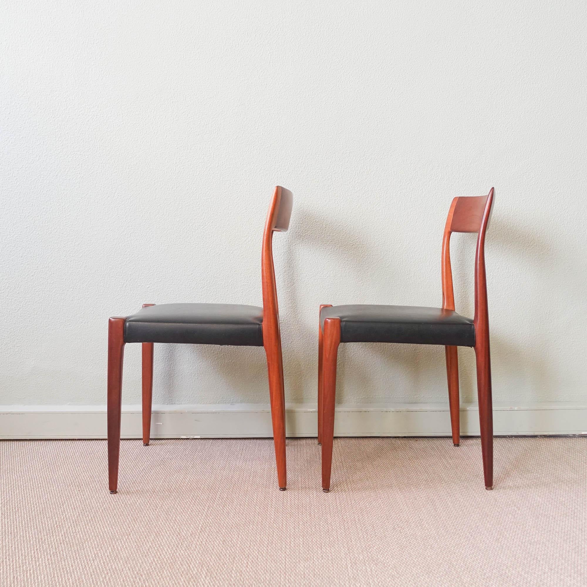 Set of 4 Olaio Chairs Model Caravela by José Espinho, 1965 In Good Condition In Lisboa, PT