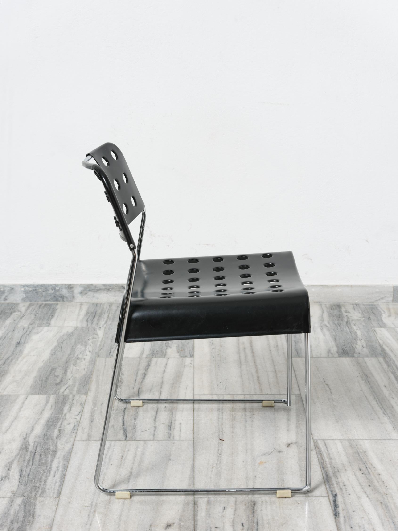 Late 20th Century Set of 4 Omkstak stacking chairs by Rodney Kinsman for Bieffeplast, Italy 1970s For Sale