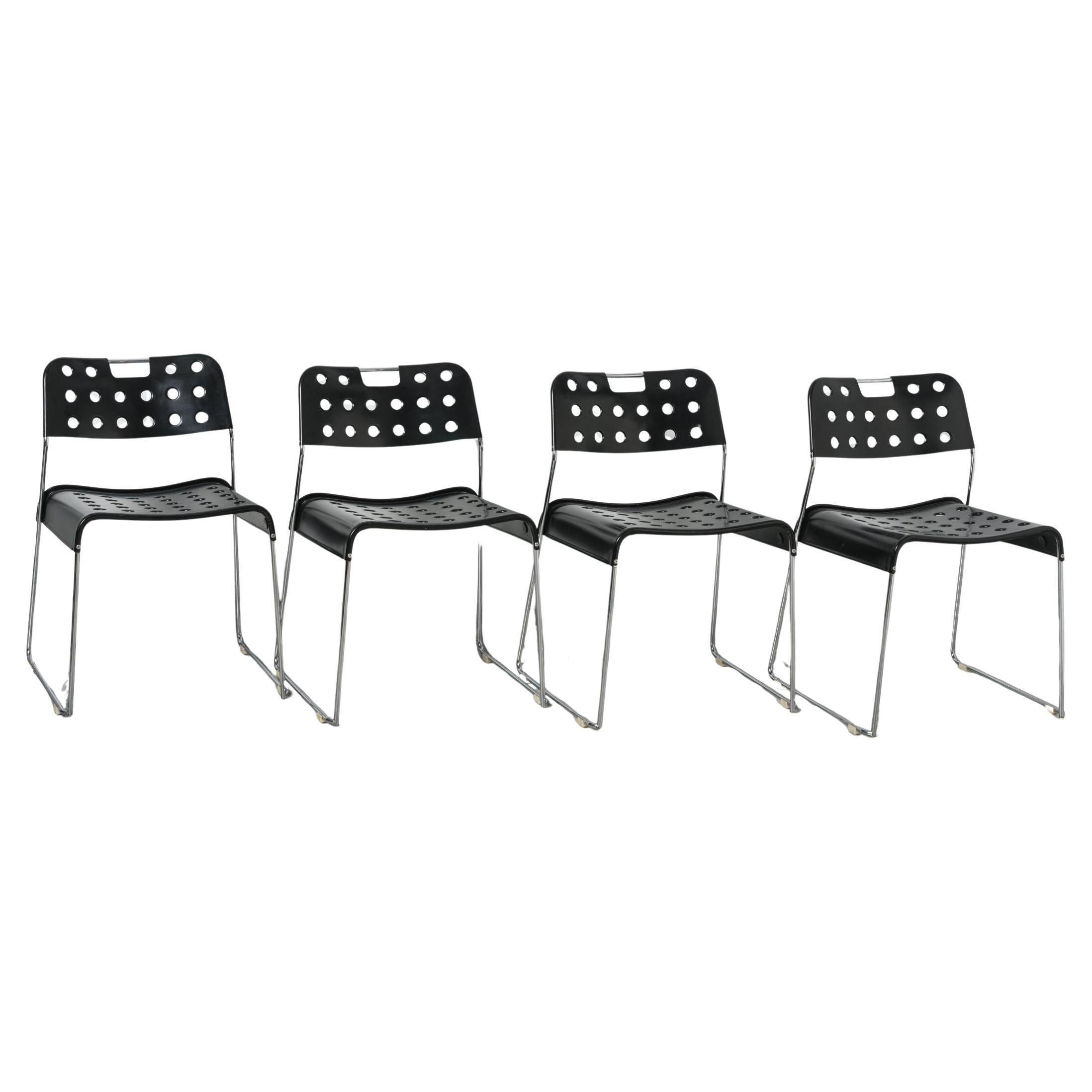 Set of 4 Omkstak stacking chairs by Rodney Kinsman for Bieffeplast, Italy 1970s For Sale