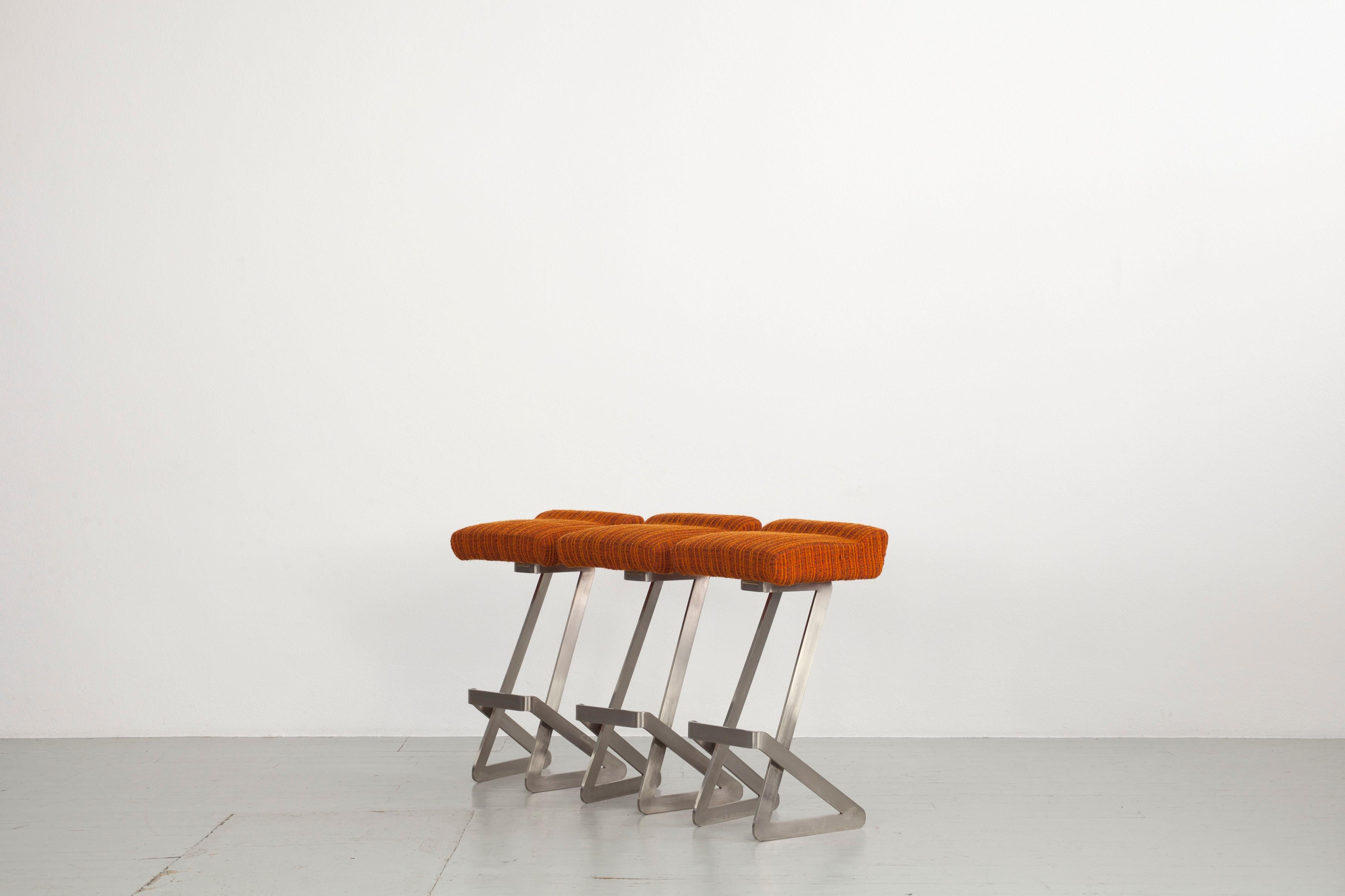 Metal Set of 4 Orange Gianni Moscatelli Bar Stools, Italy 1970, Made by Formanova For Sale