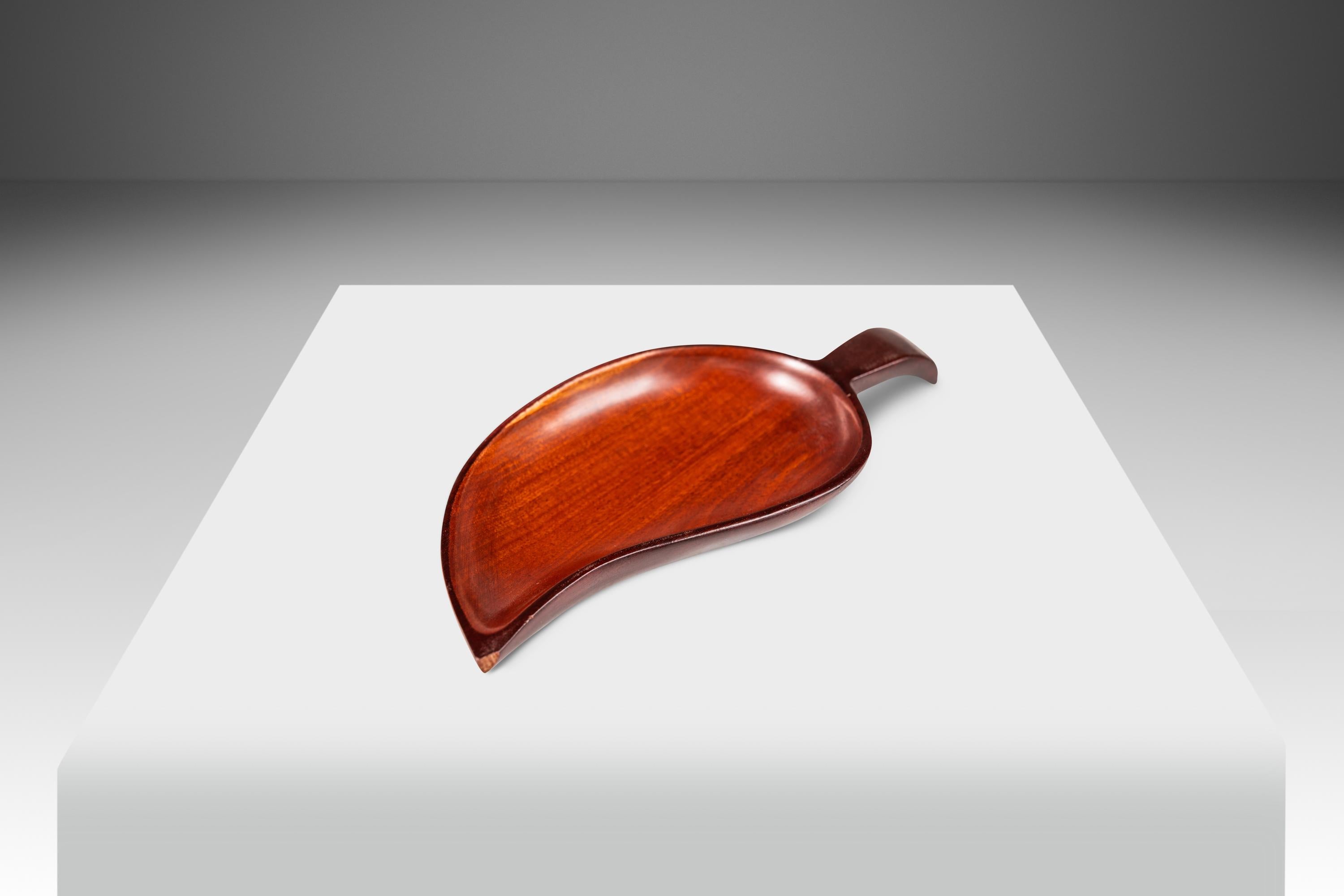 Set of 4 Organic Modern Serving Trays Carved from Solid Mahogany, Haiti, c. 1970 In Good Condition For Sale In Deland, FL