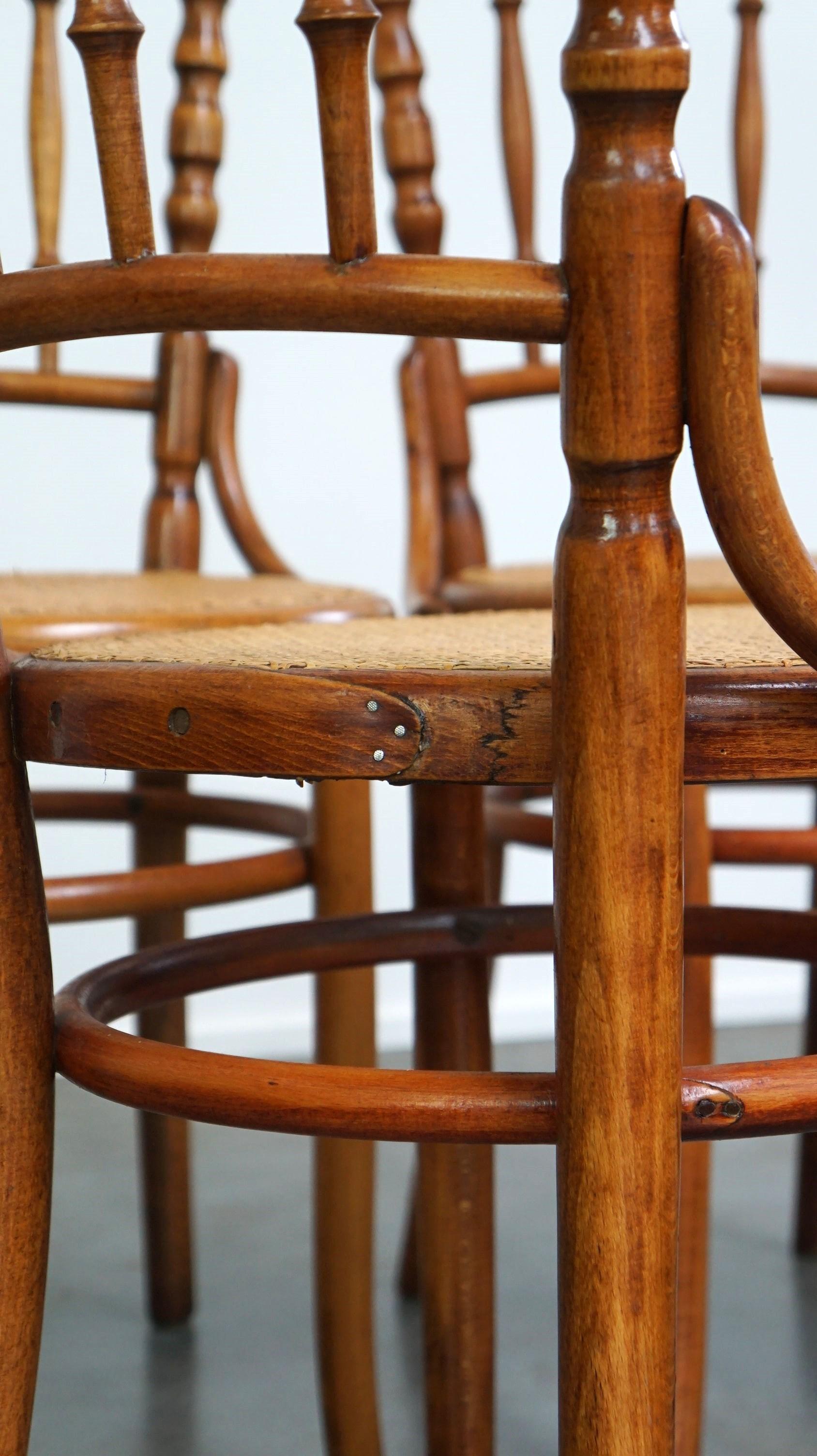 Set of 4 original and antique Thonet bistro chairs with a fantastic look For Sale 12