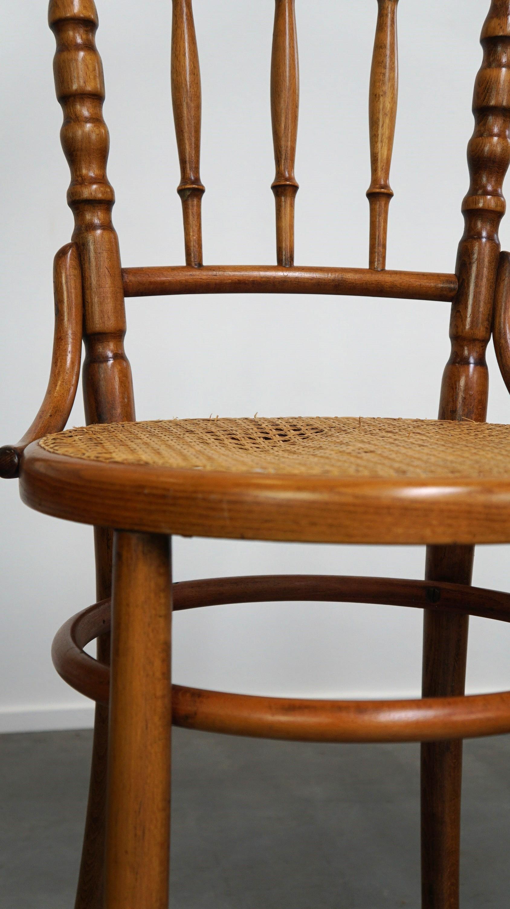 Set of 4 original and antique Thonet bistro chairs with a fantastic look For Sale 13