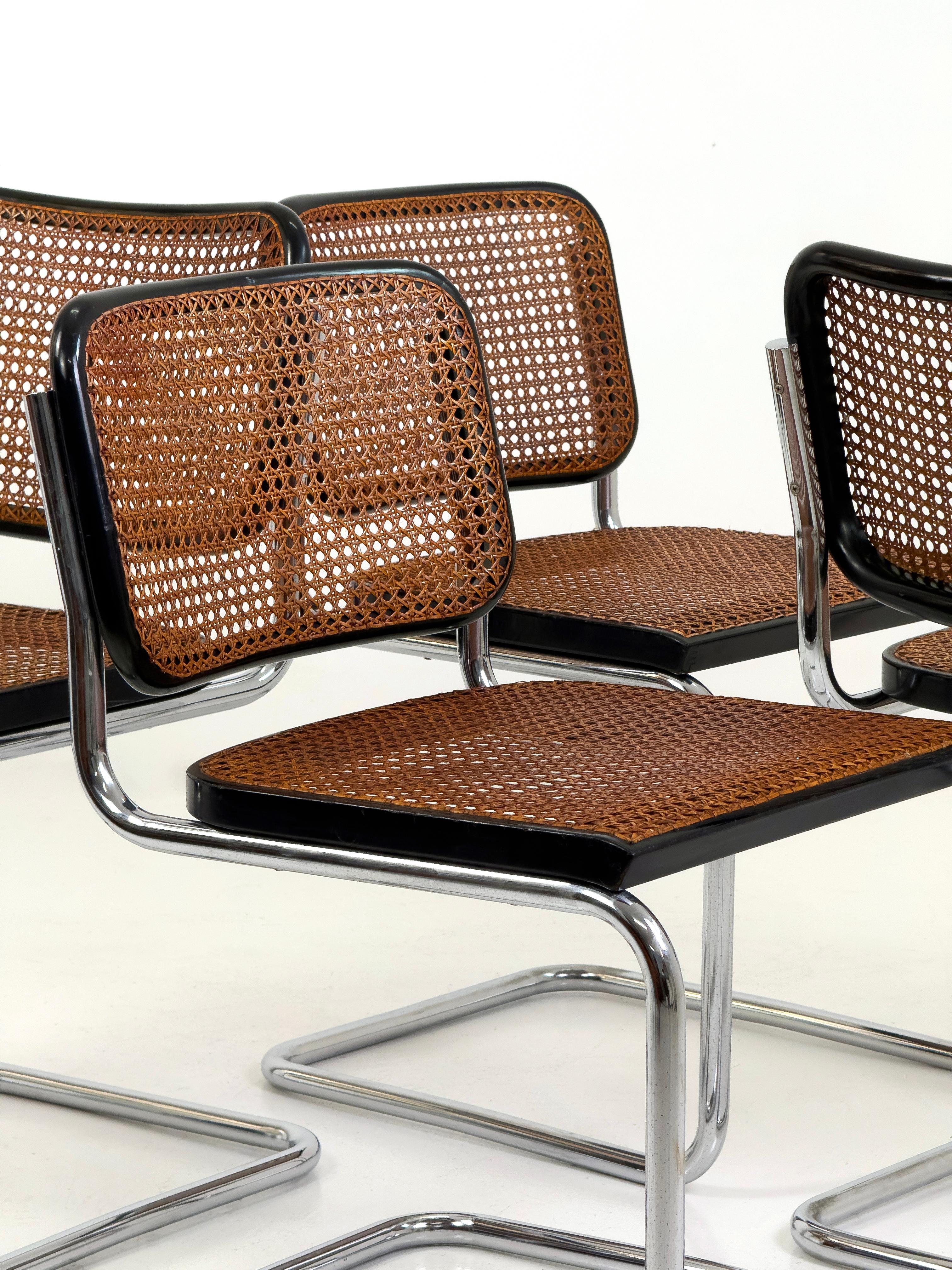 Set of 4 original B32 Cesca chairs by Marcel Breuer for Gavina, Italy, 1960s (Moderne der Mitte des Jahrhunderts) im Angebot
