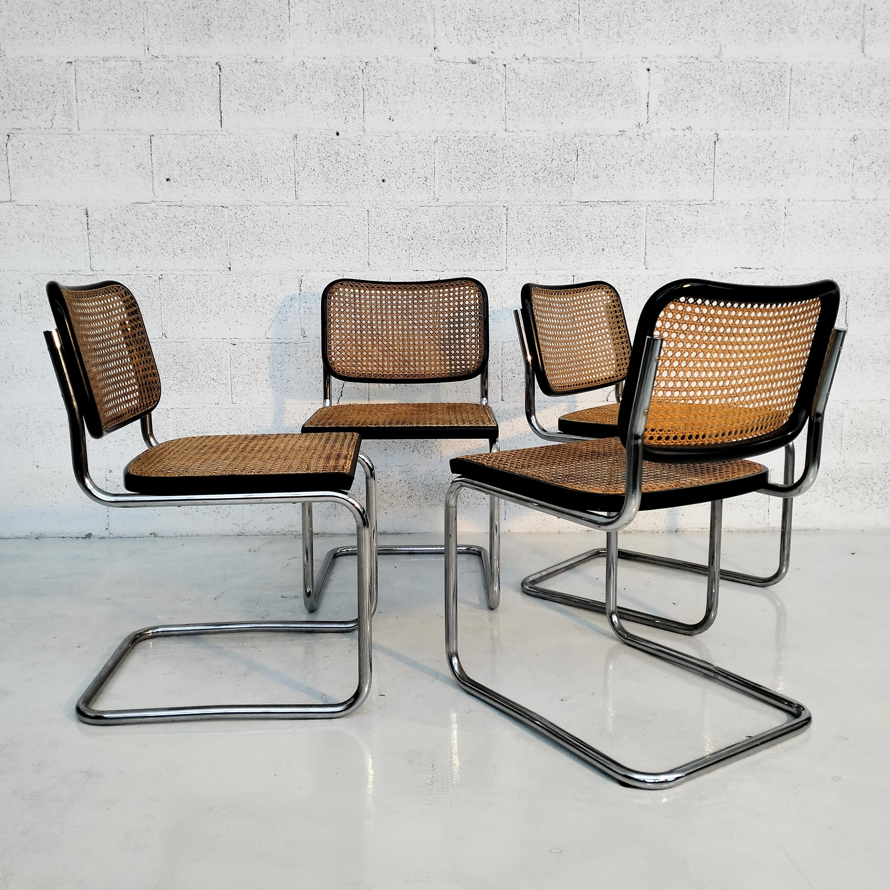 Original Cesca chair by Marcel Lajos Breuer for Gavina - Italy - with original label.
Back lowered walnut wood - crome tubolari steel frame - Vienna straw. In the Cesca chair you can find the top of Made in Italy quality. This work by the Austrian