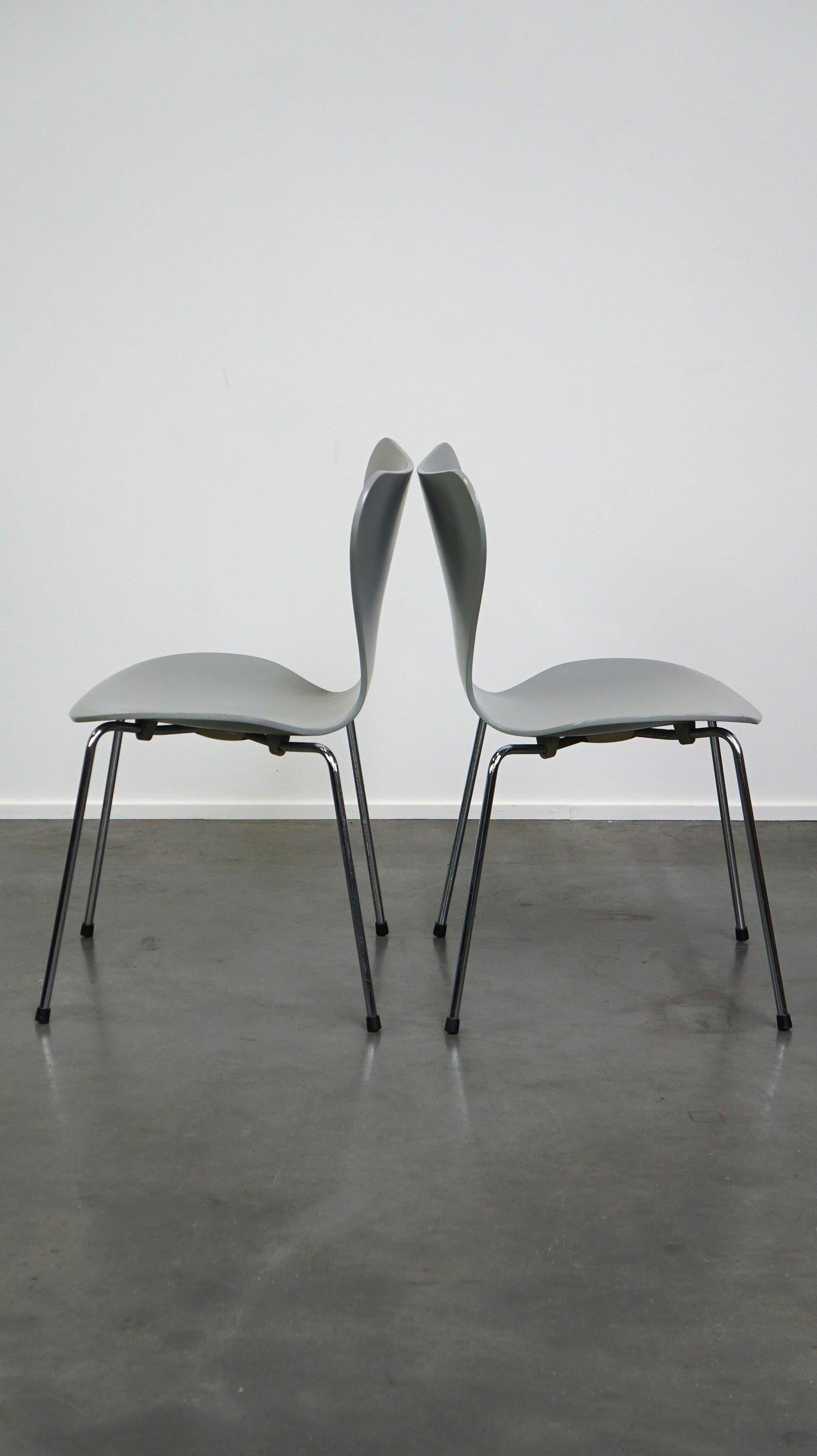 Ensemble de 4 chaises papillon Fritz Hansen grises originales de 1984, design danois Bon état - En vente à Harderwijk, NL