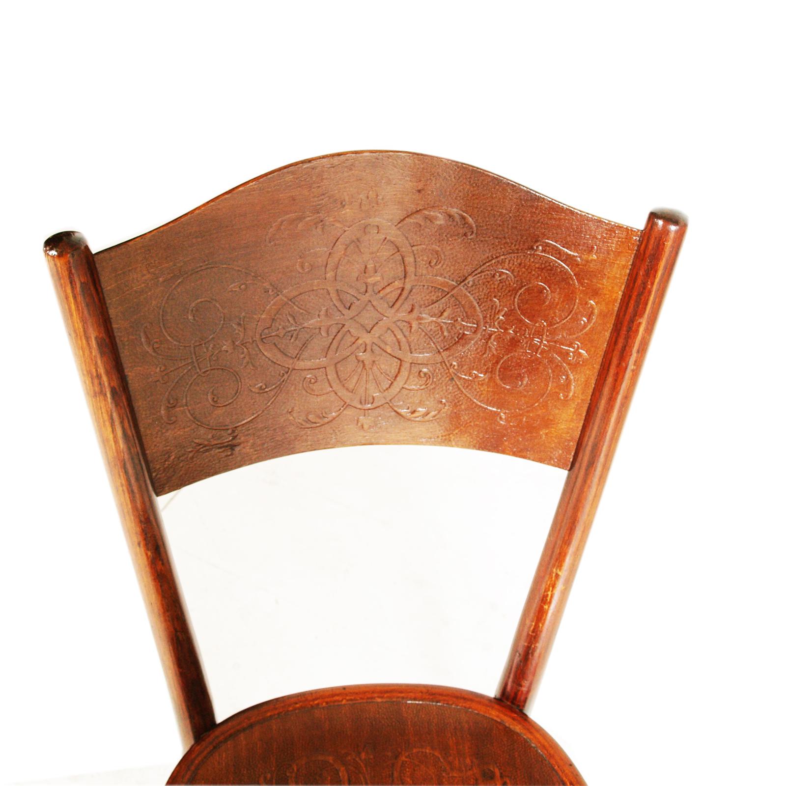 Austrian Set of 4 Original Thonet Chairs, Austria, Late 19th – Early 20th Century in vendita