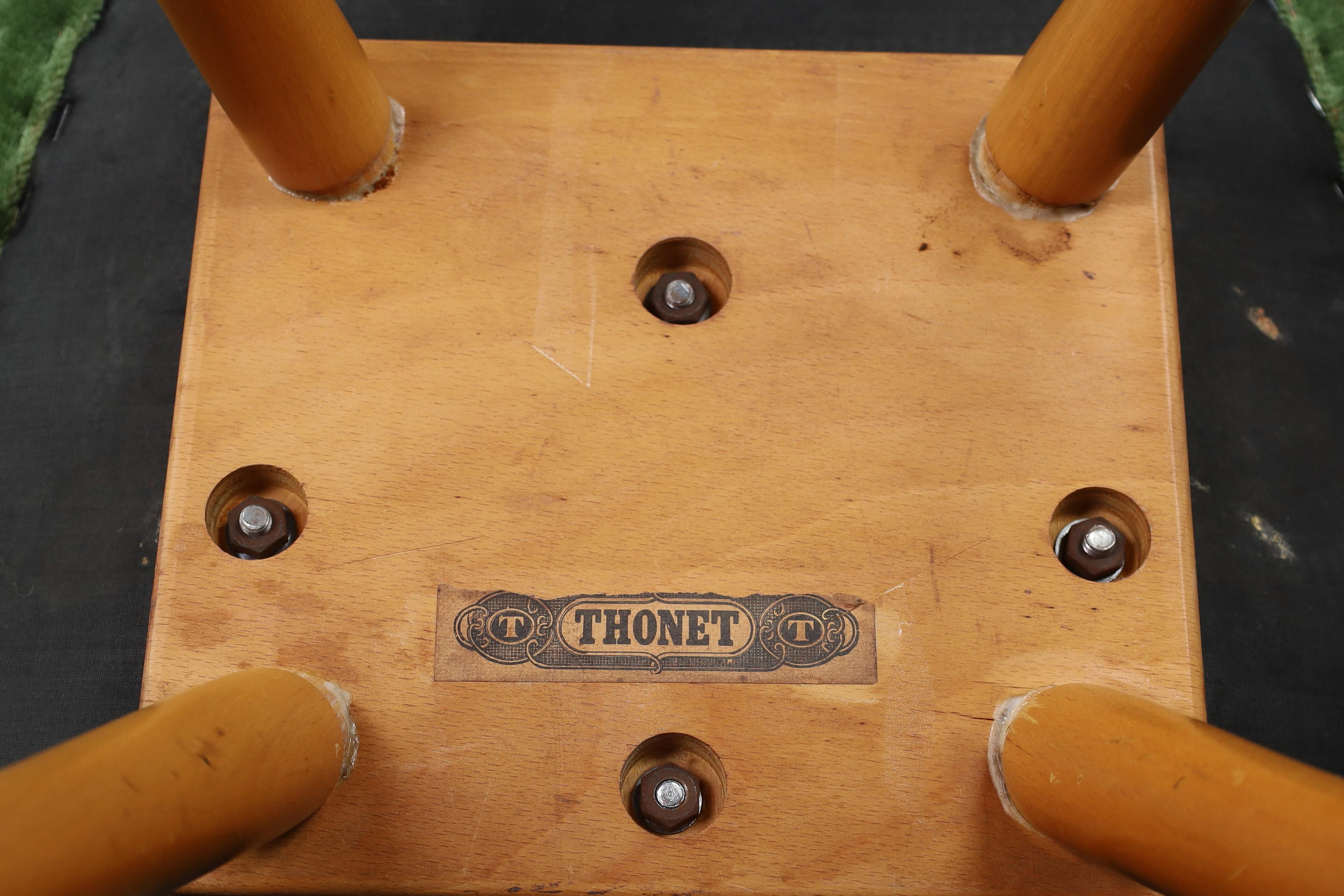 20ième siècle Ensemble de 4 chaises de salle à manger originales Thonet en velours vert, années 1950 en vente
