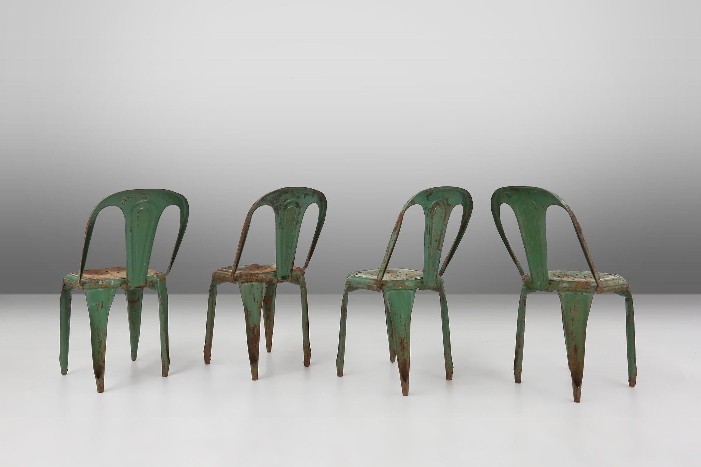 Industrial Set of 4 original vintage Tolix model A chairs, France 1950s For Sale