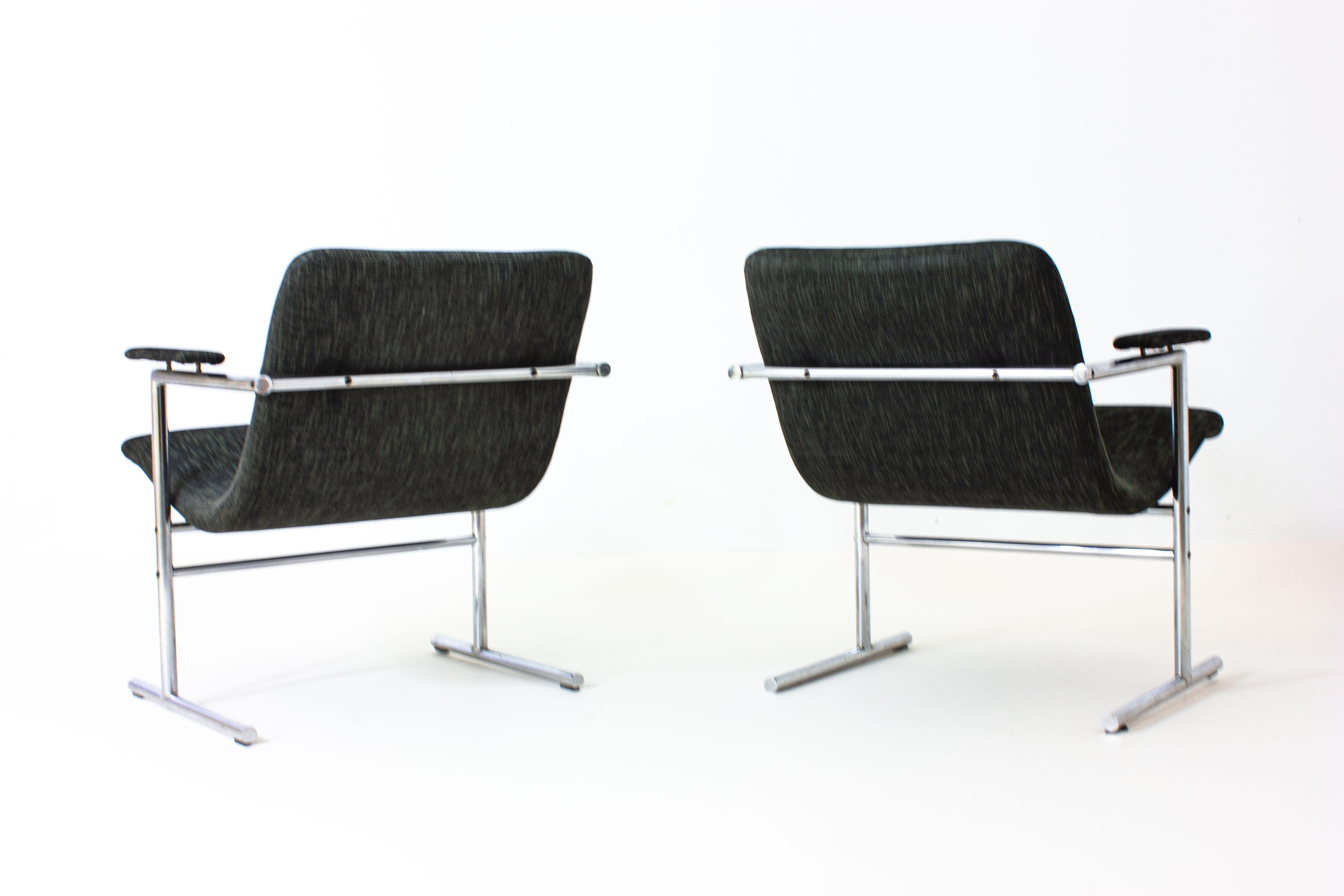 Milieu du XXe siècle Ensemble de 4 chaises « Oslo » de Rudi Verelst pour Novalux, Belgique, années 1960 en vente