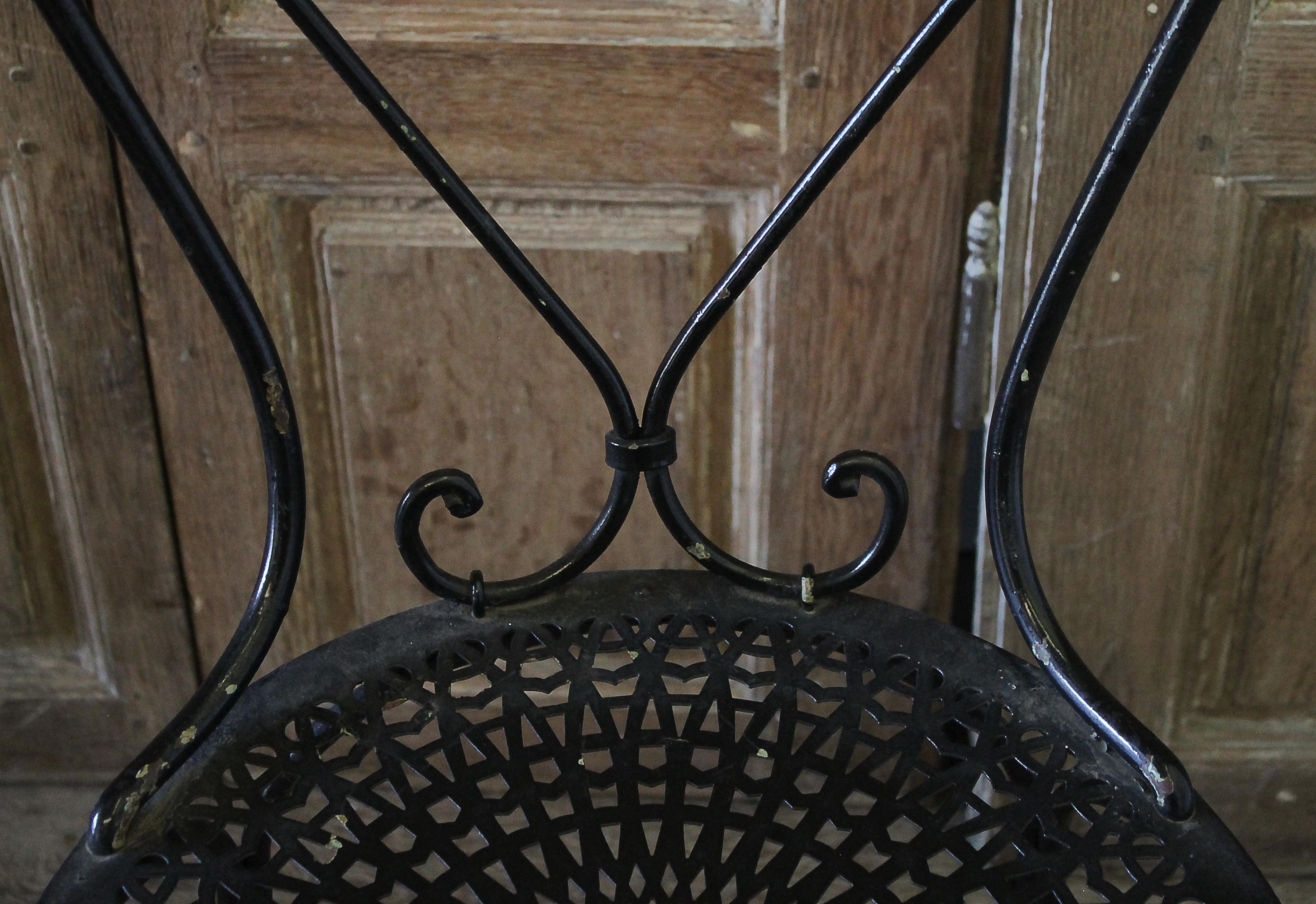 Set of 4 Outdoor Black Antique European Iron Bistro Chairs 1