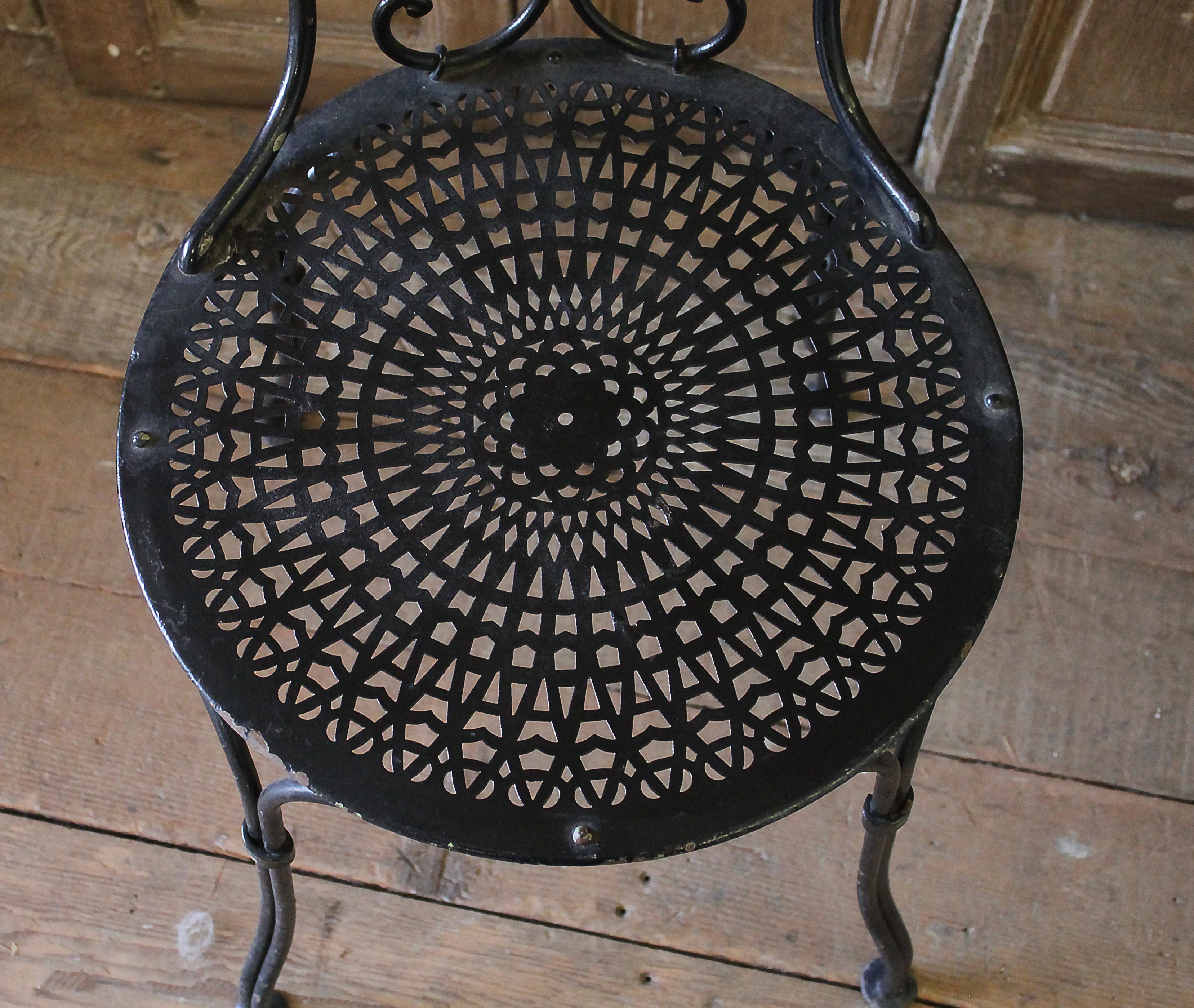 Set of 4 Outdoor Black Antique European Iron Bistro Chairs 3