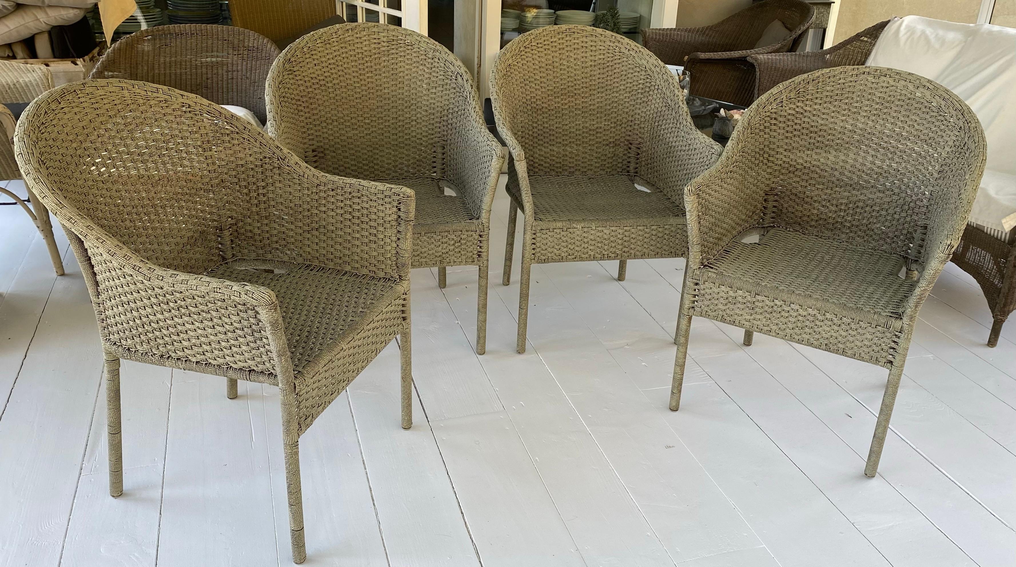 Organic Modern Set of 4 Outdoor Garden Woven Dining Arm Chairs For Sale