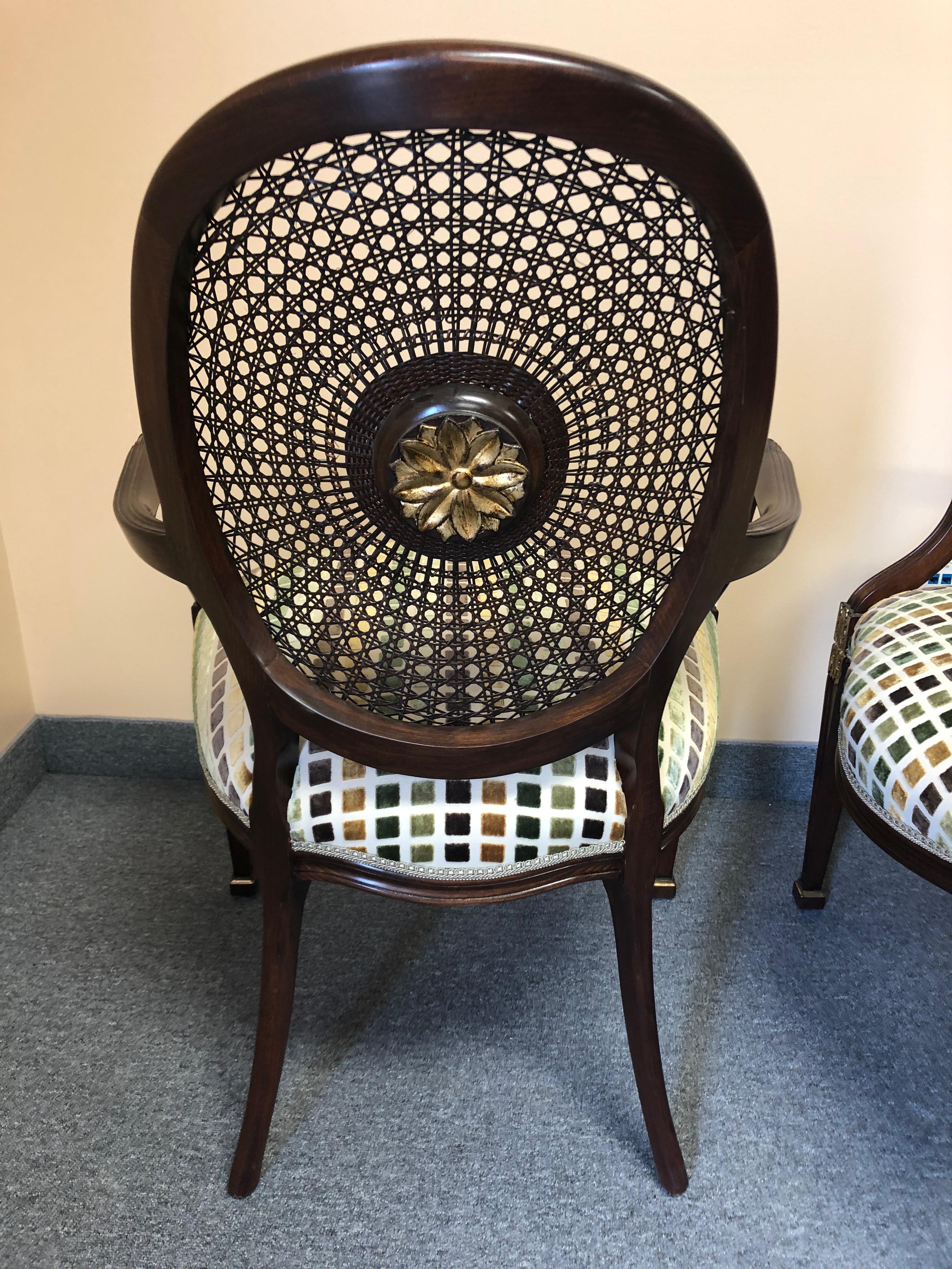 Set of 4 Oval Caned Back Regency Style Arm or Dining Chairs with Gilded Details In Excellent Condition In Hopewell, NJ