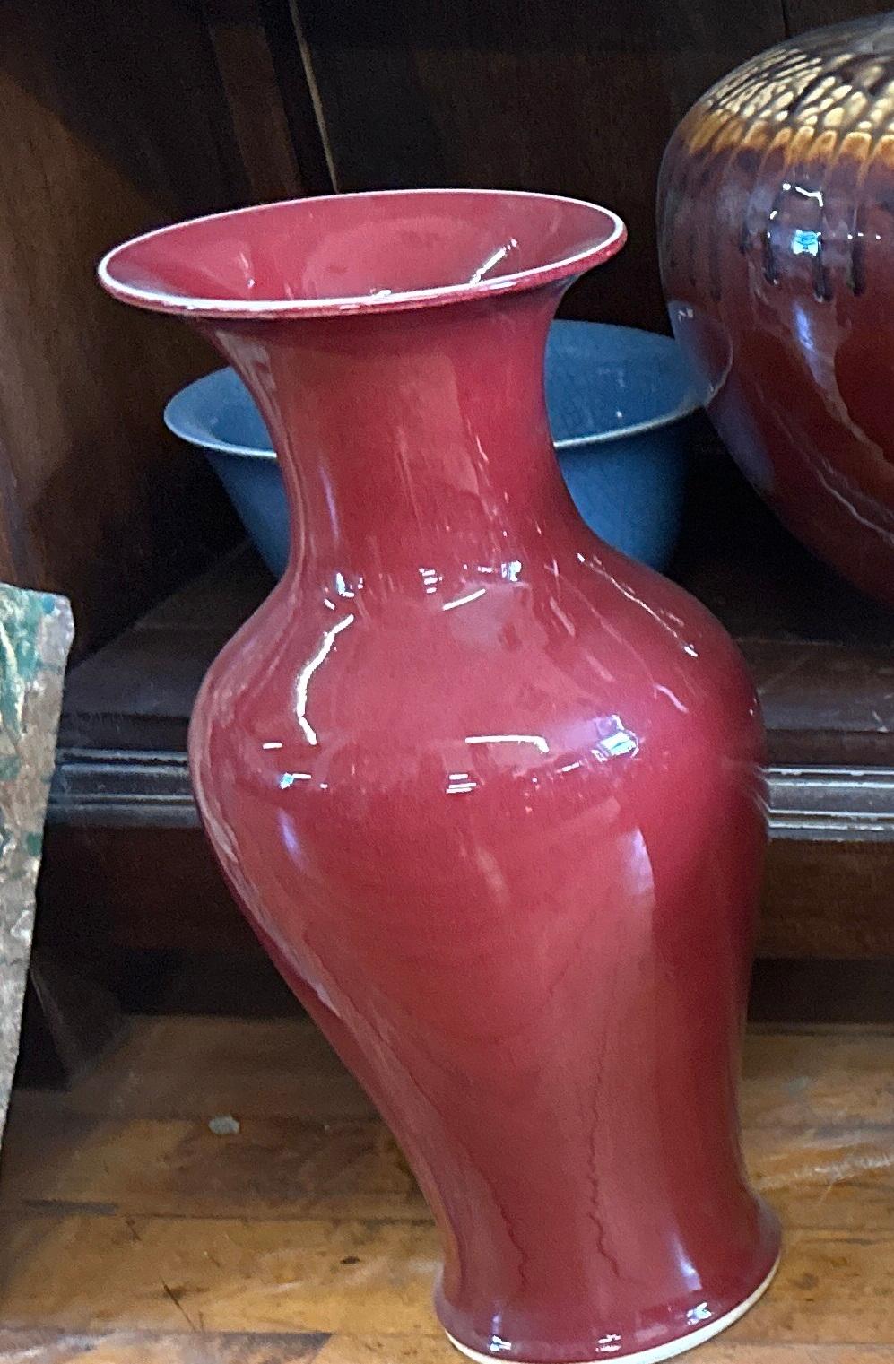 Fin du 20e siècle Ensemble de 4 vases en sang de bœuf en vente