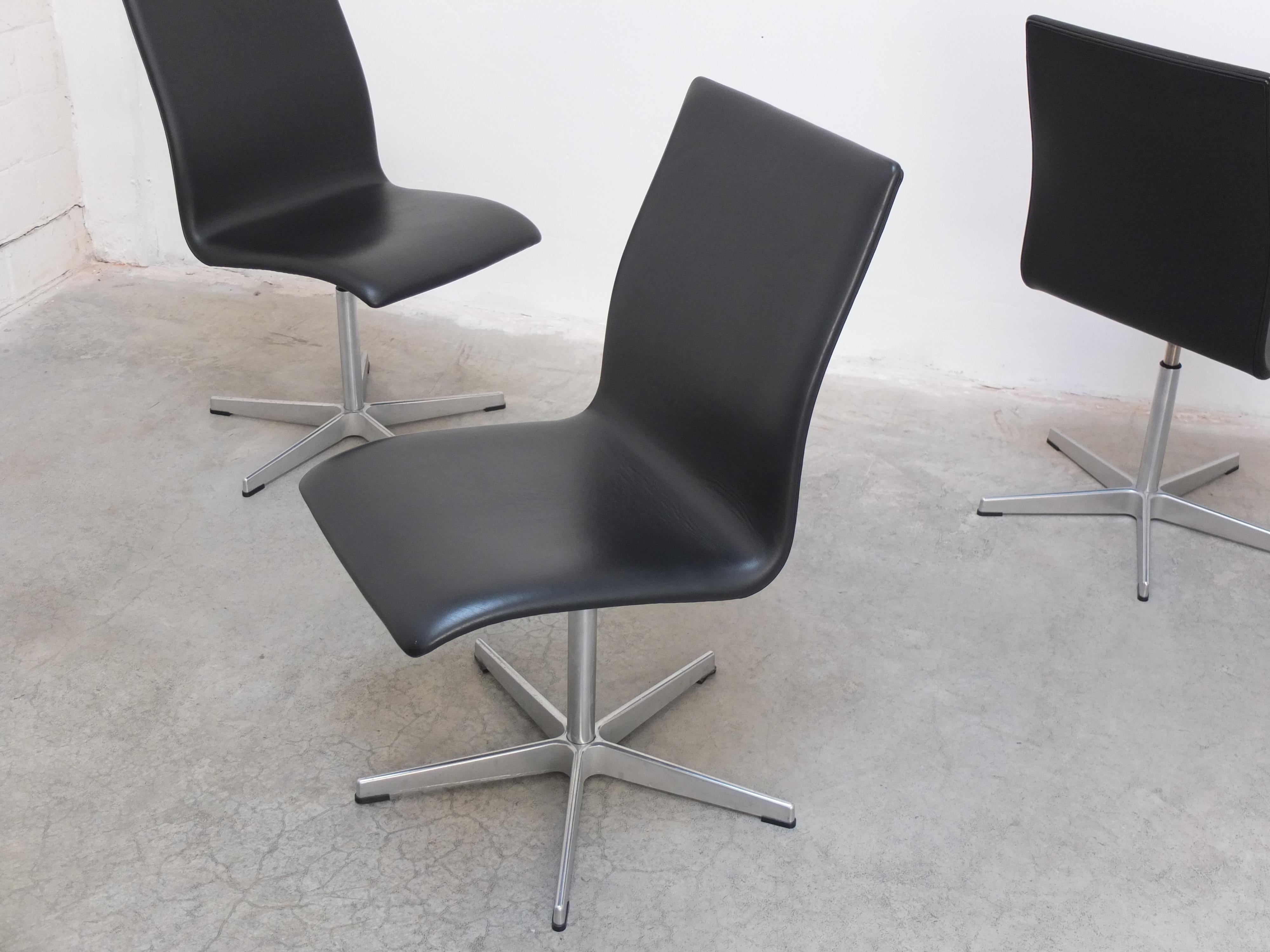 Ensemble de 4 chaises pivotantes Oxford d'Arne Jacobsen pour Fritz Hansen, 1965 en vente 8