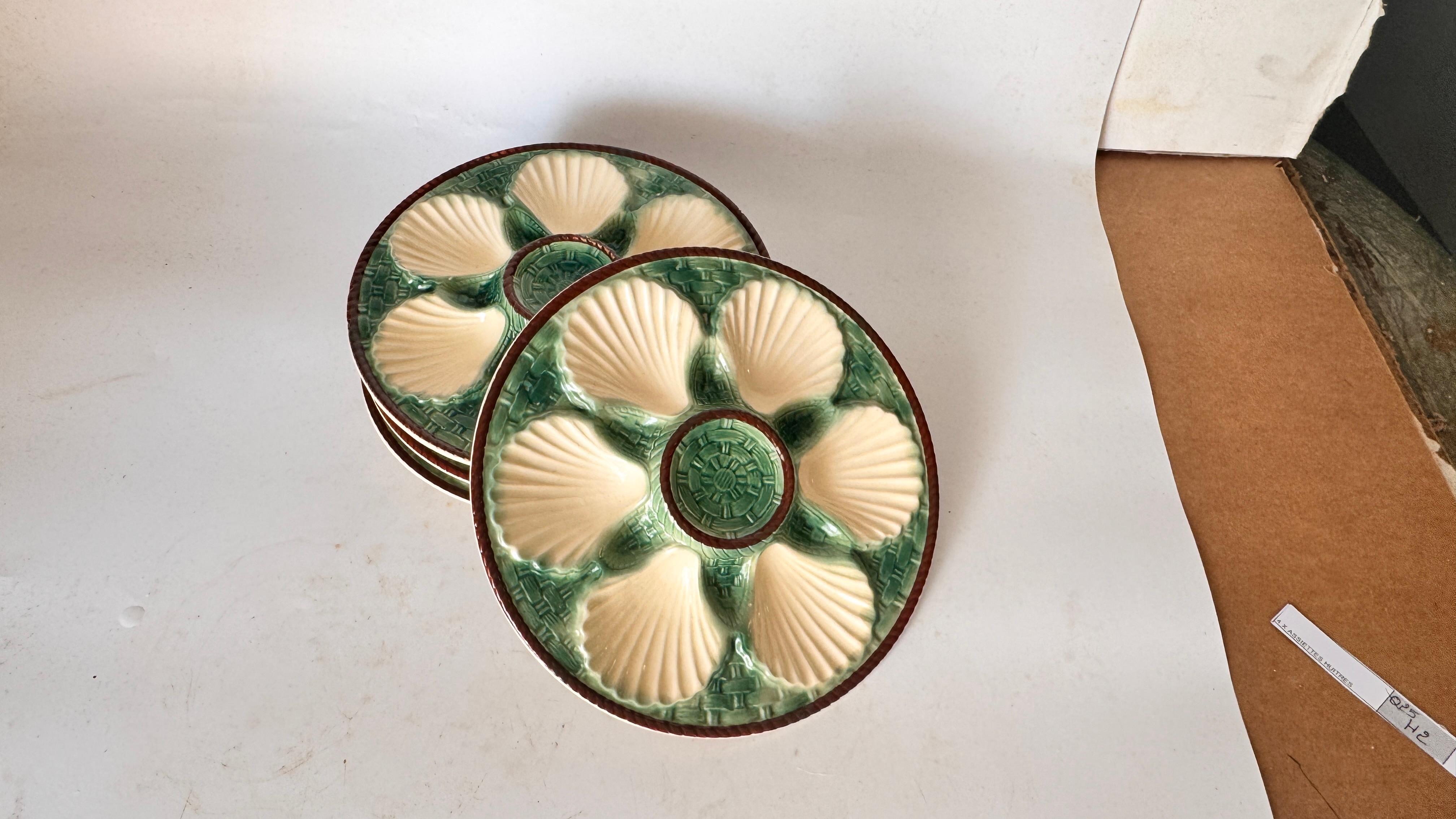 Set of 4 Oyster Plates – Majolica, 19th Century – Green, White & Brown Glaze For Sale 5