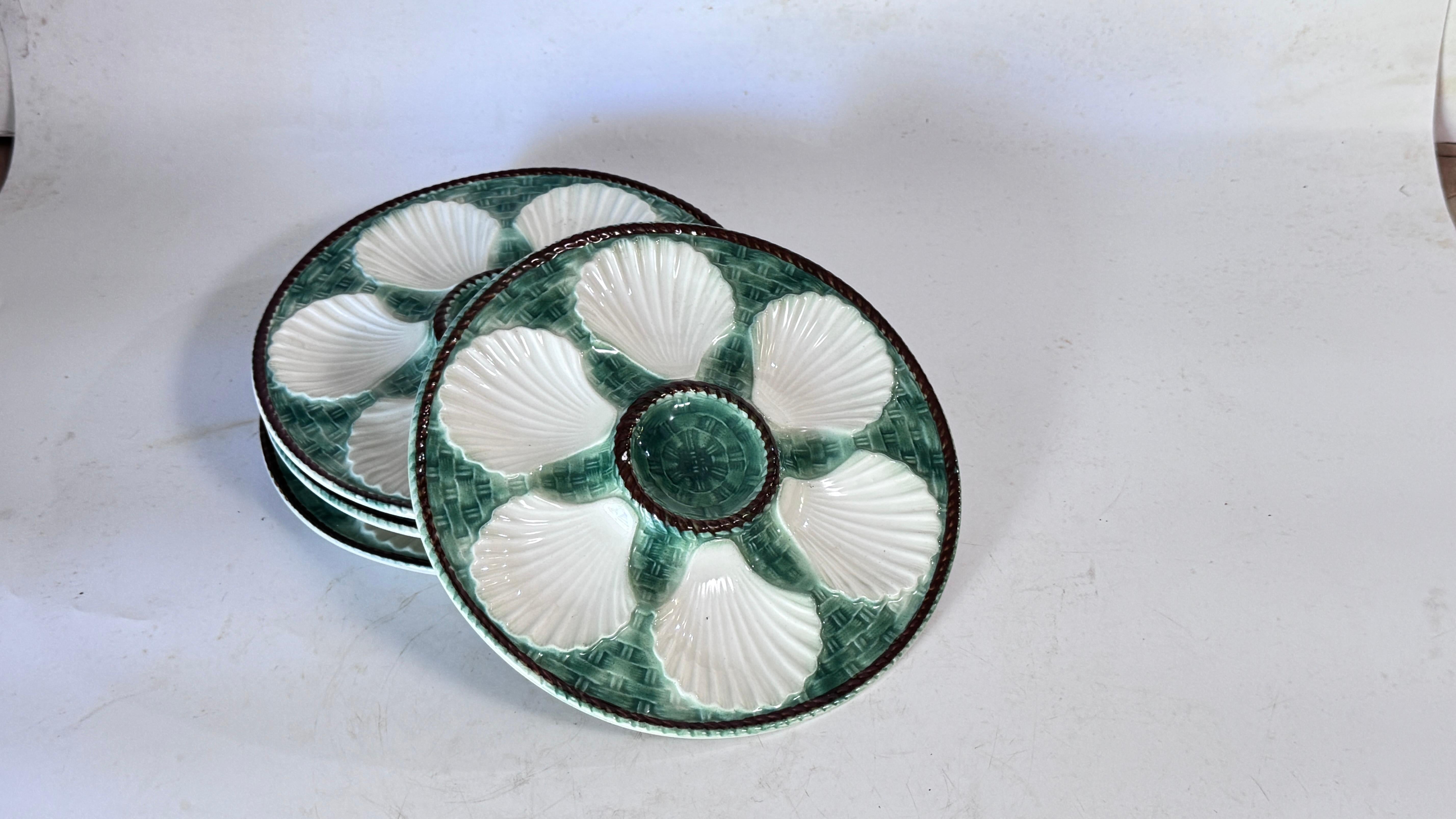 Set of 4 Oyster Plates – Majolica, 19th Century – Green, White & Brown Glaze For Sale 1