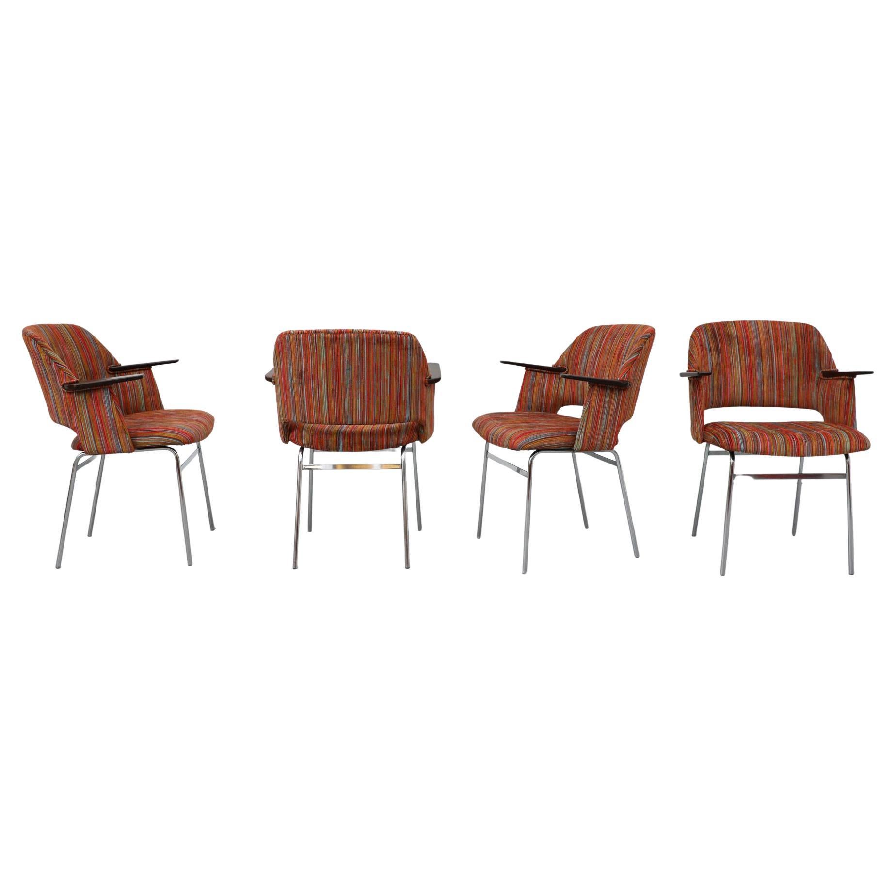 4er-Set Pastoe FM33 Stühle aus gestreiftem Mini-Samt im Angebot