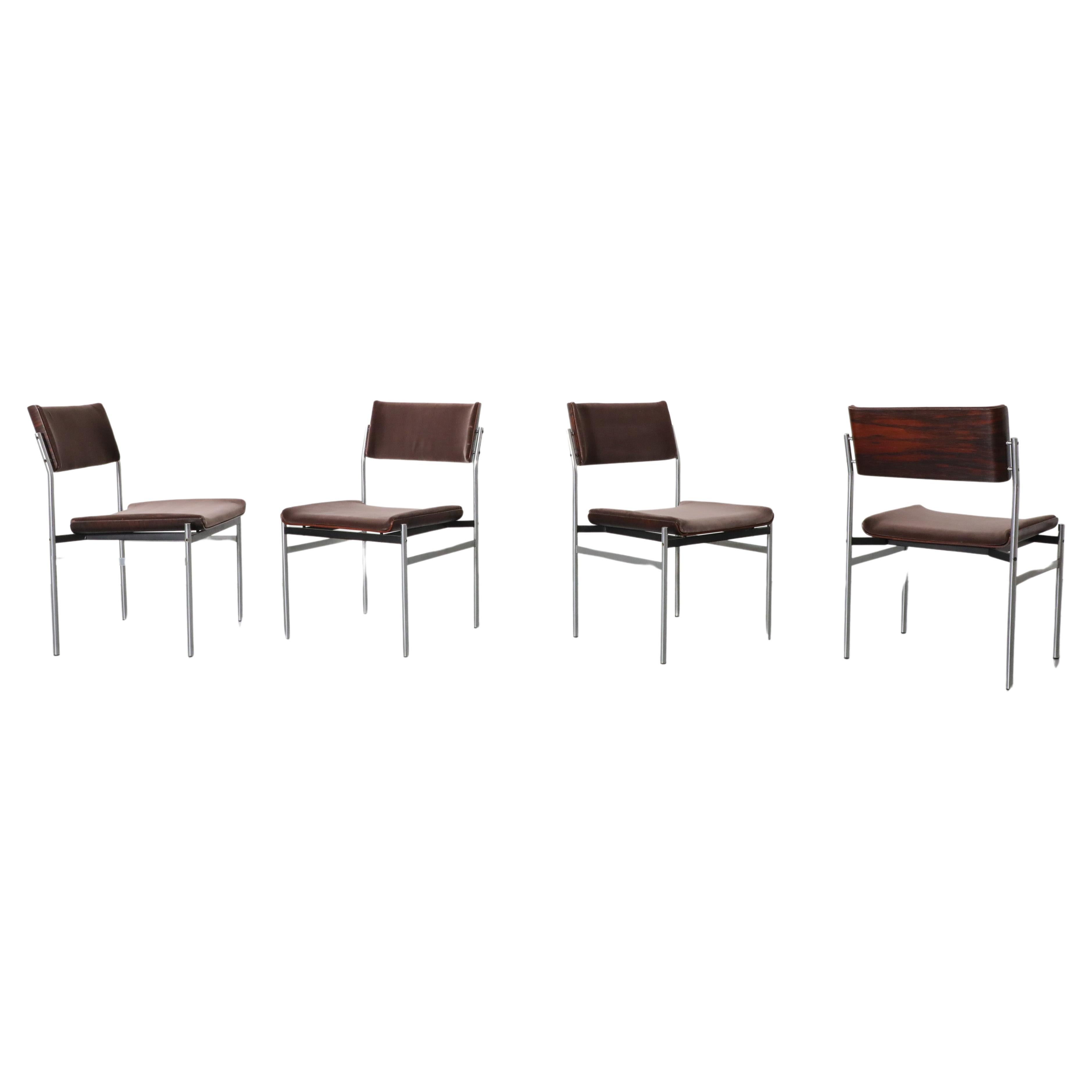 Ensemble de 4 chaises de salle à manger en palissandre et chrome d'inspiration Pastoe avec sièges en velours Brown en vente