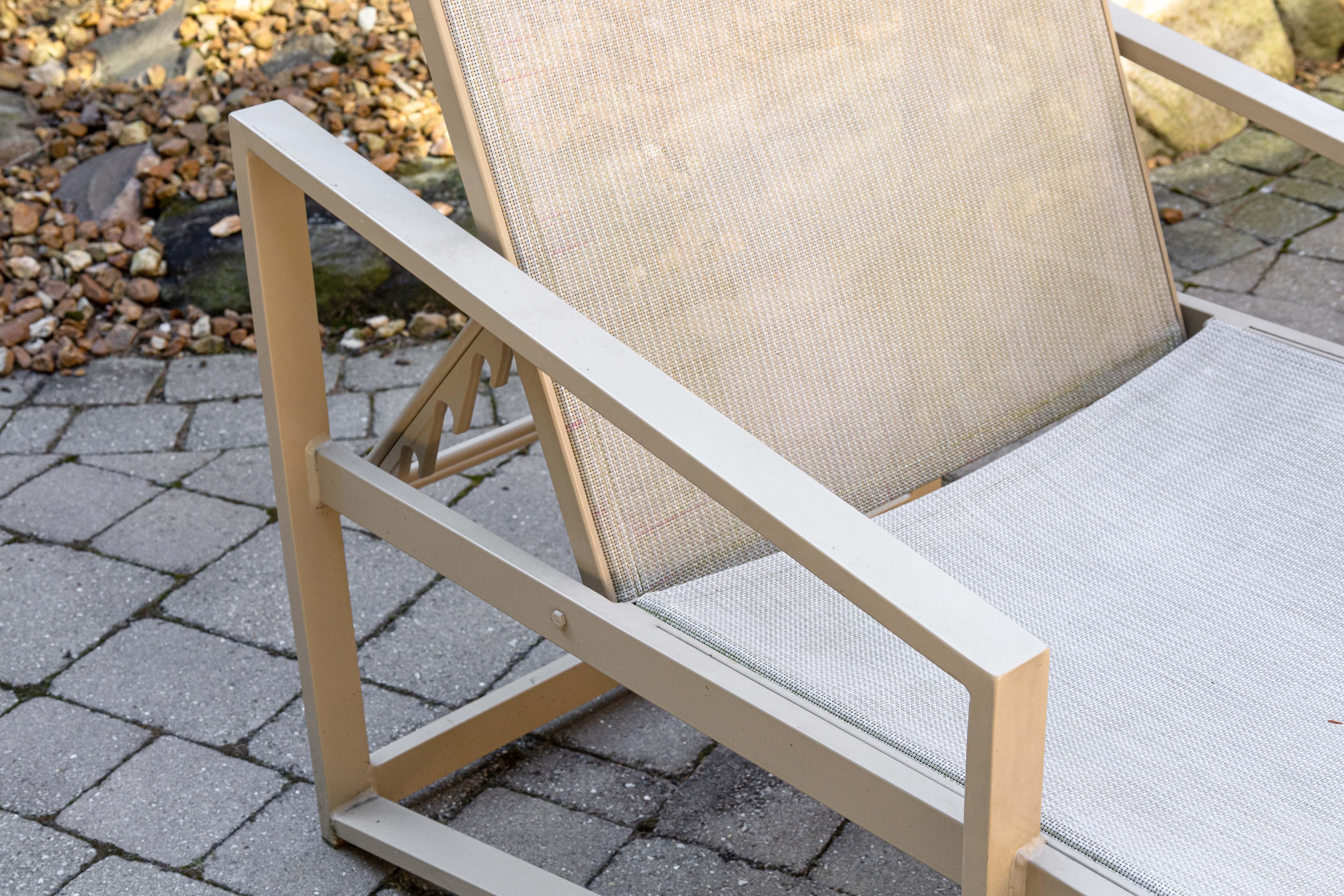 Set de 4 Sillas Chaise Lounge Pavilion Aventura Modernas para Patio Exterior Beige Aluminio en venta