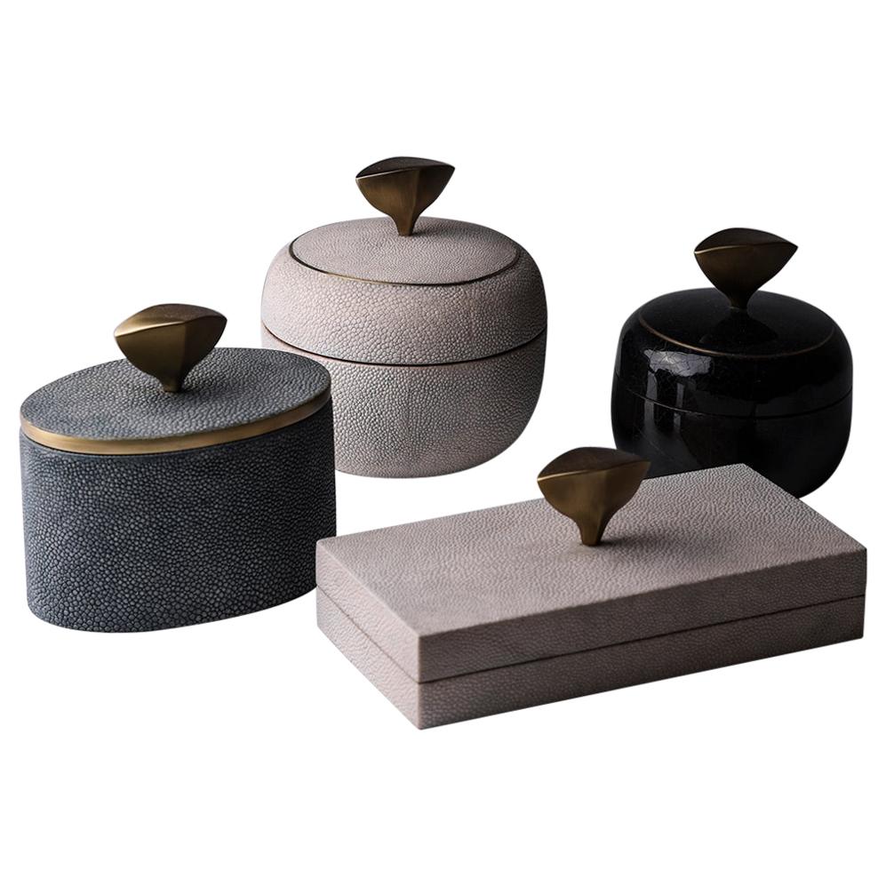 Set of 4 Pedestal Boxes in Shagreen, Shell and Bronze-Patina Brass by Kifu Paris For Sale